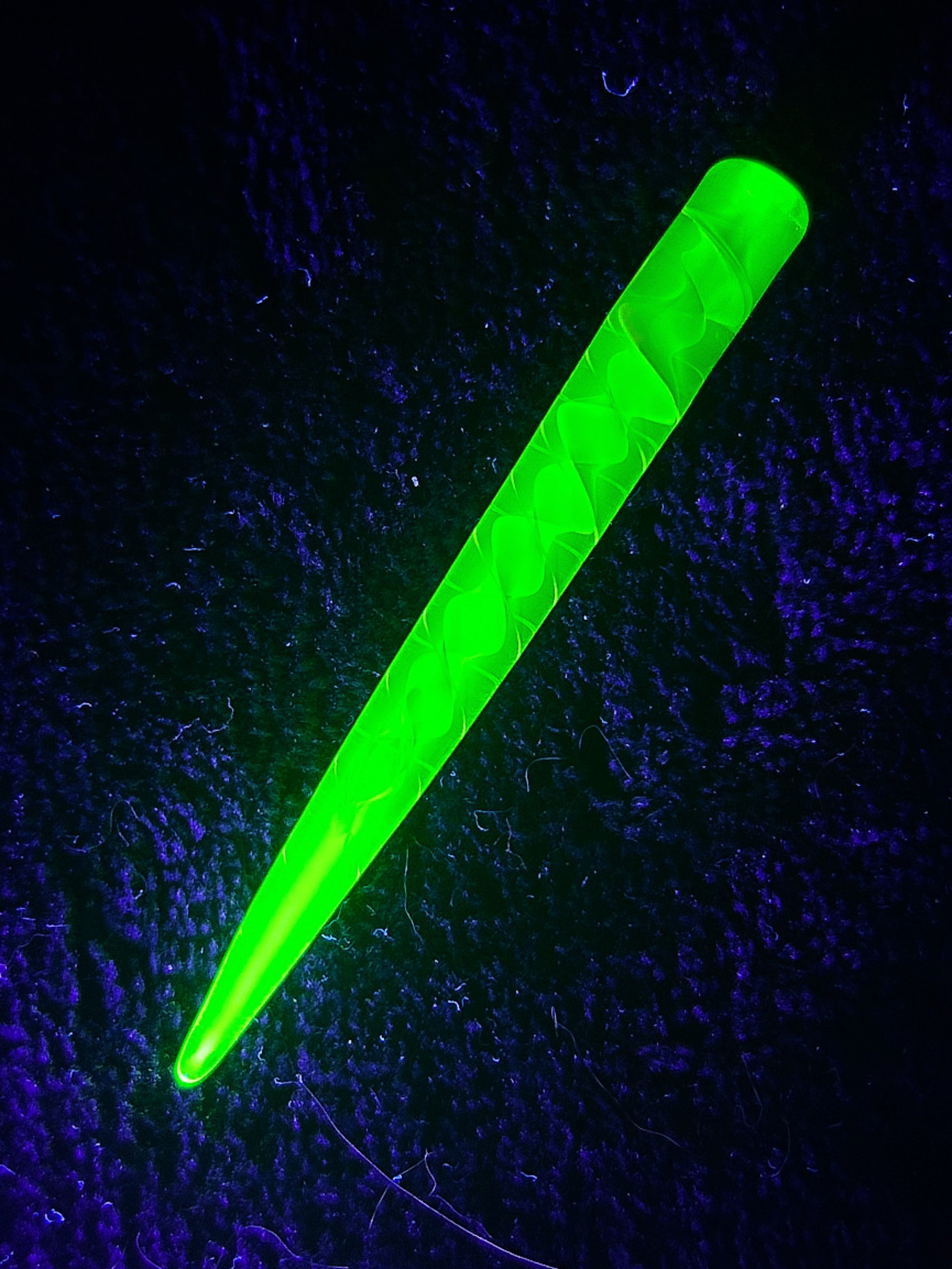 Preview pic of MarvinsGlass024 UV Dabber / Poker