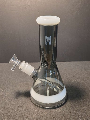 Preview pic of HG 9" Beaker Waterpipe Smoke w/ White Accents