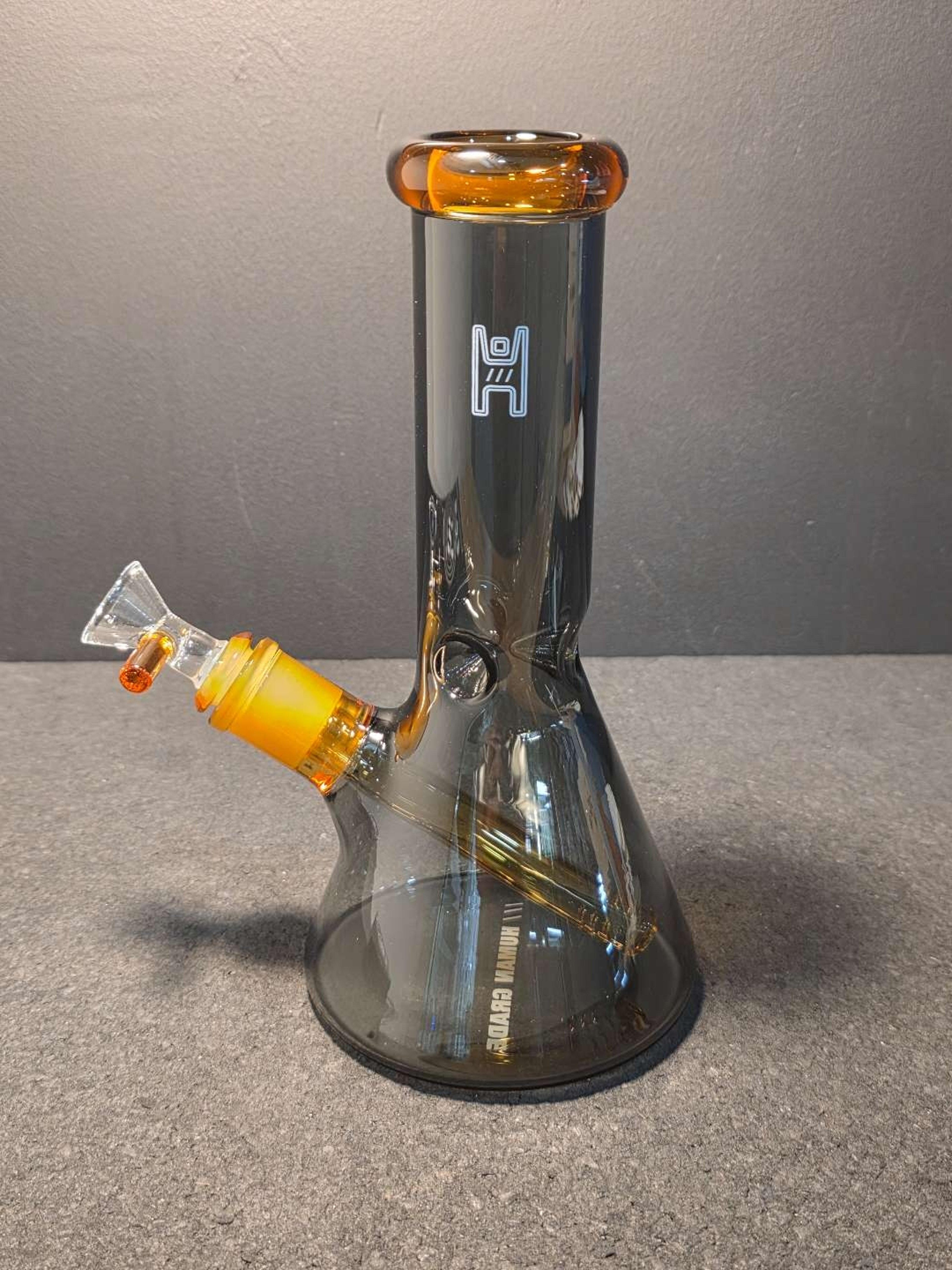 HG 9" Beaker Waterpipe Smoke w/ Fume Accents image 0