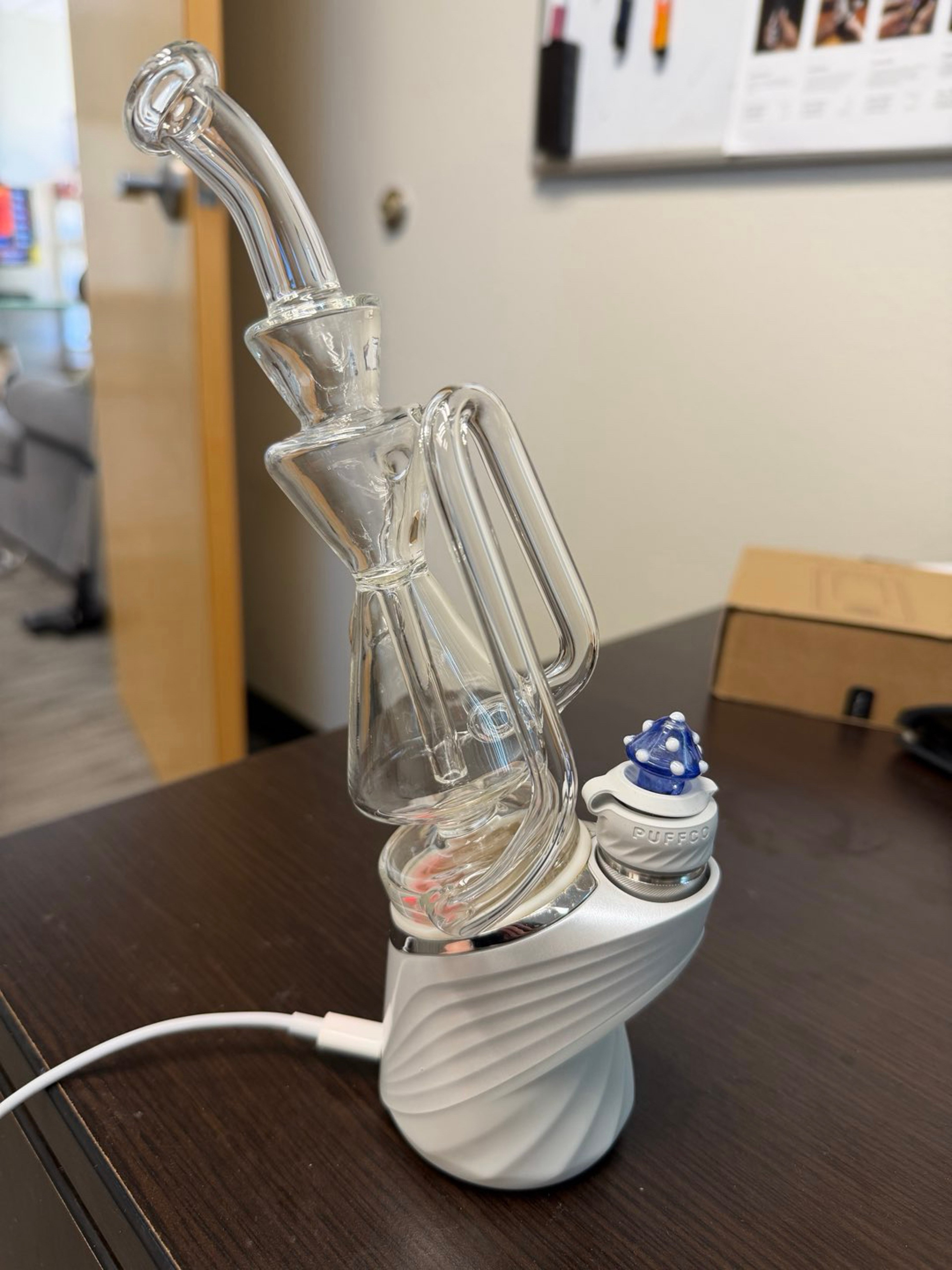Preview pic of Puffco Peak Pro (new custom recycler top and mushroom joystick)