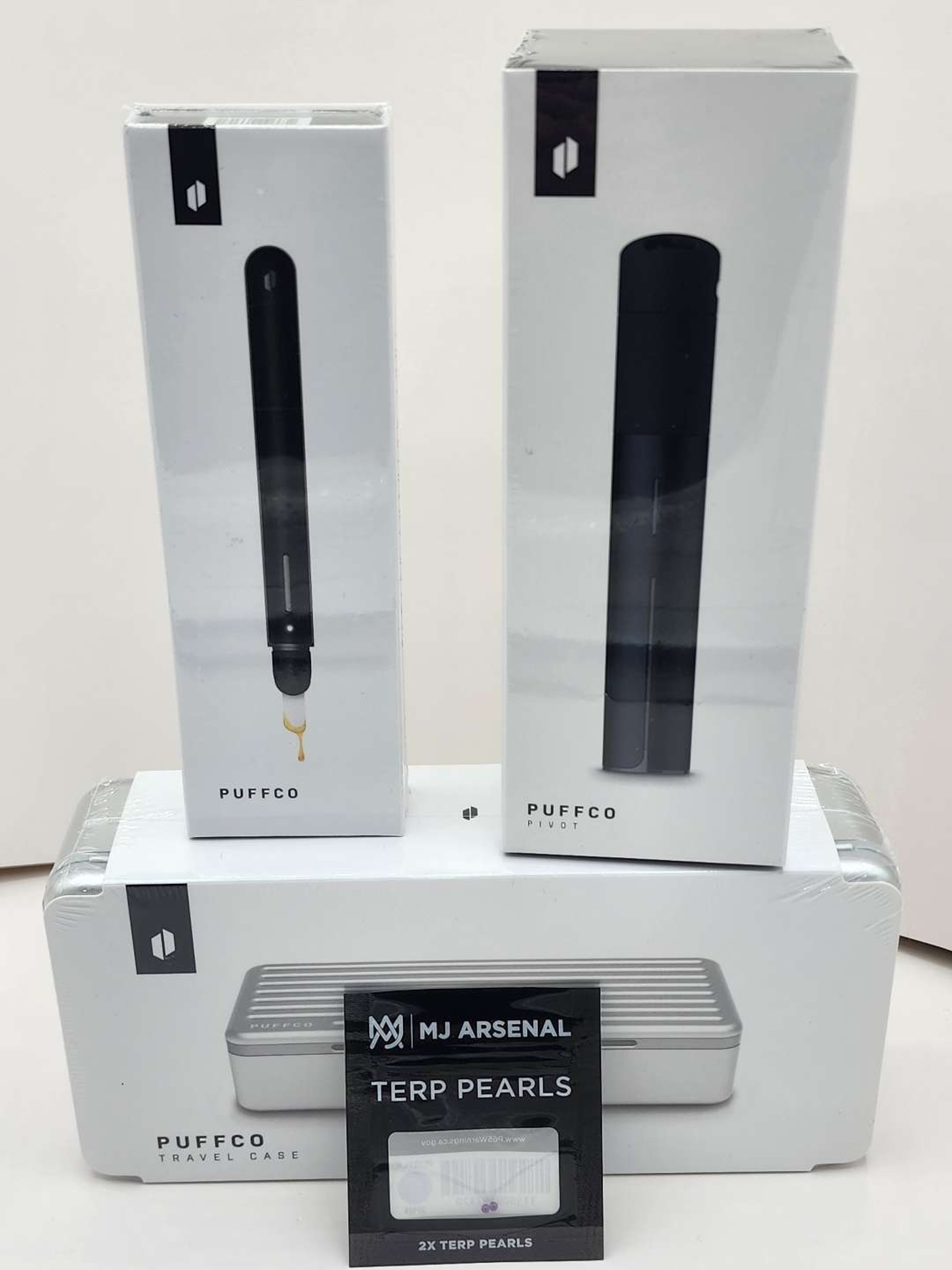 Preview pic of Puffco Pivot Starter Bundle (Onyx Pivot, New Onyx Hot Knife, Pivot Case, Terp Pearls)