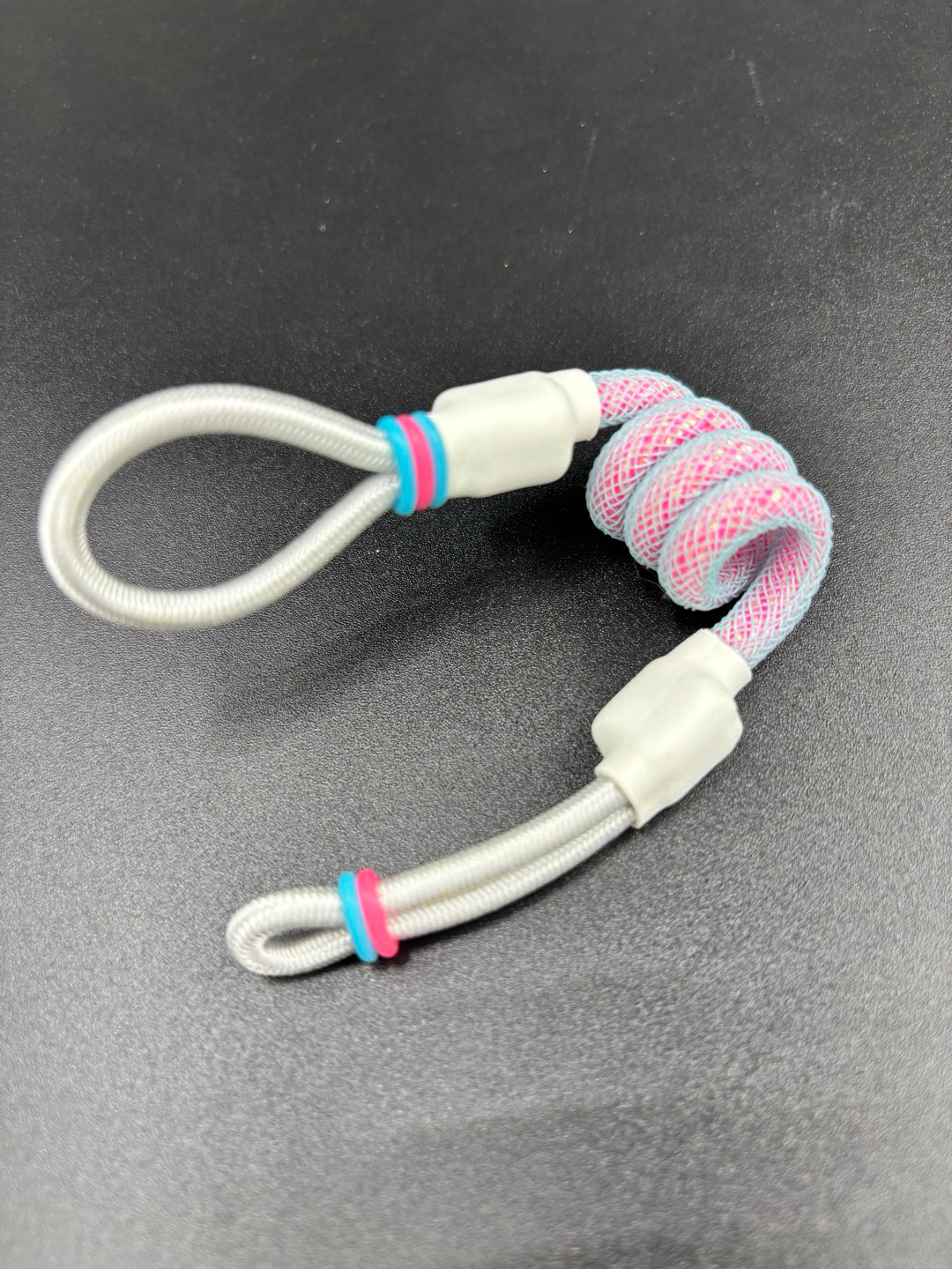 Preview pic of Tuff and tethers puffco attachment