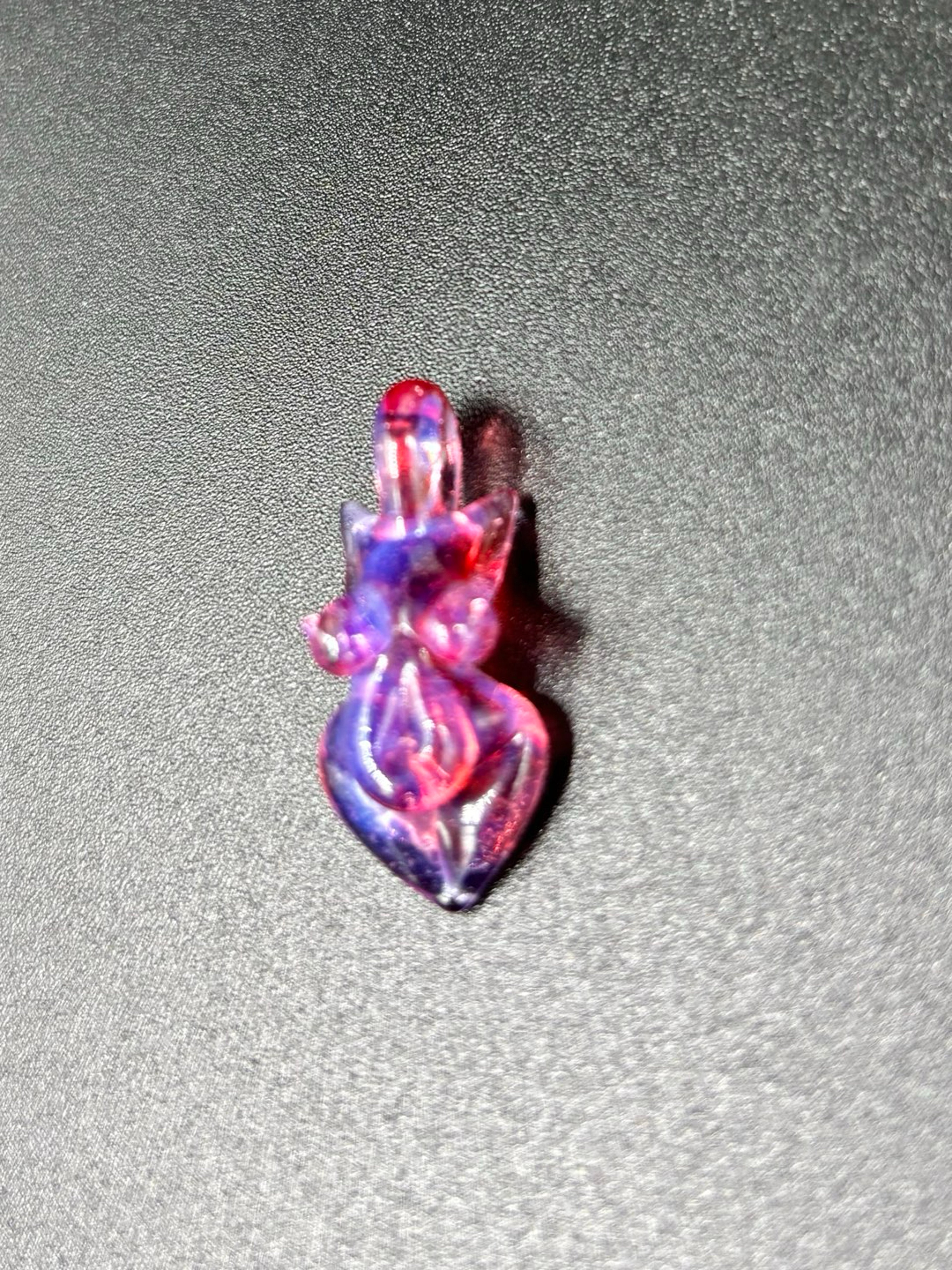 Preview pic of Liv999p micro pink lady pendant