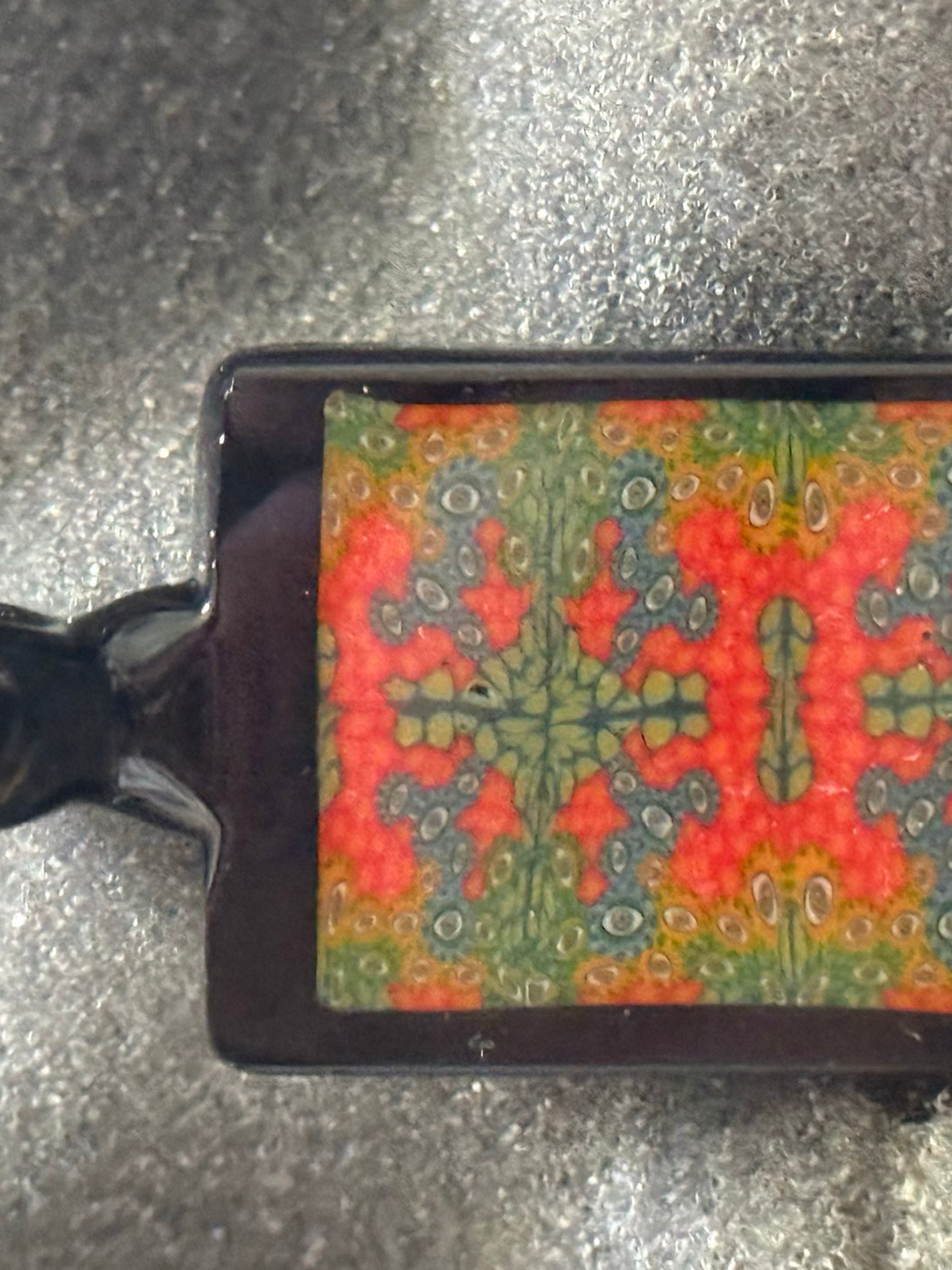Preview pic of Banjo glass eye Millie chip stack pendant