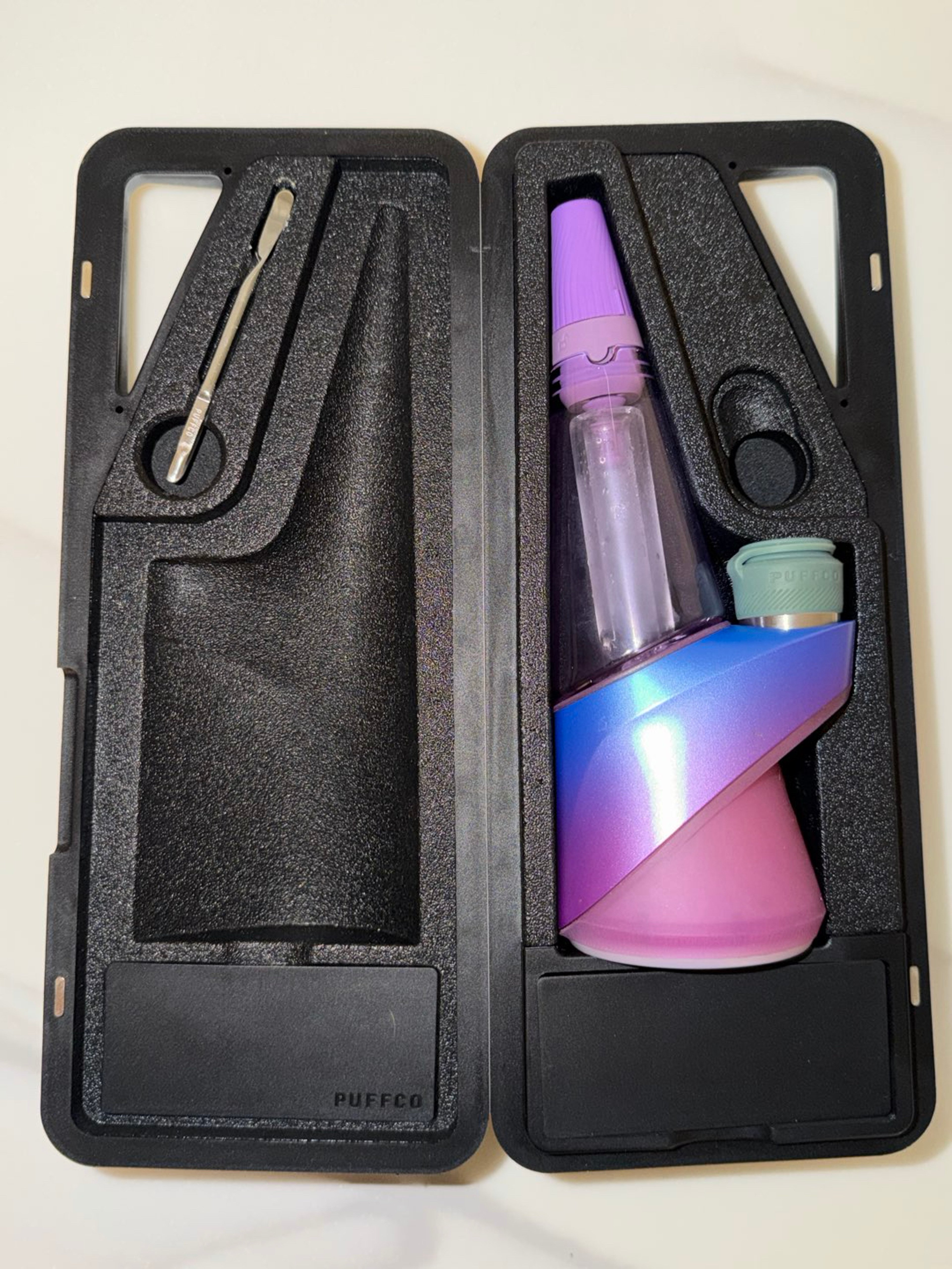 Preview pic of Puffco Peak Pro Indiglow w/ travel pack