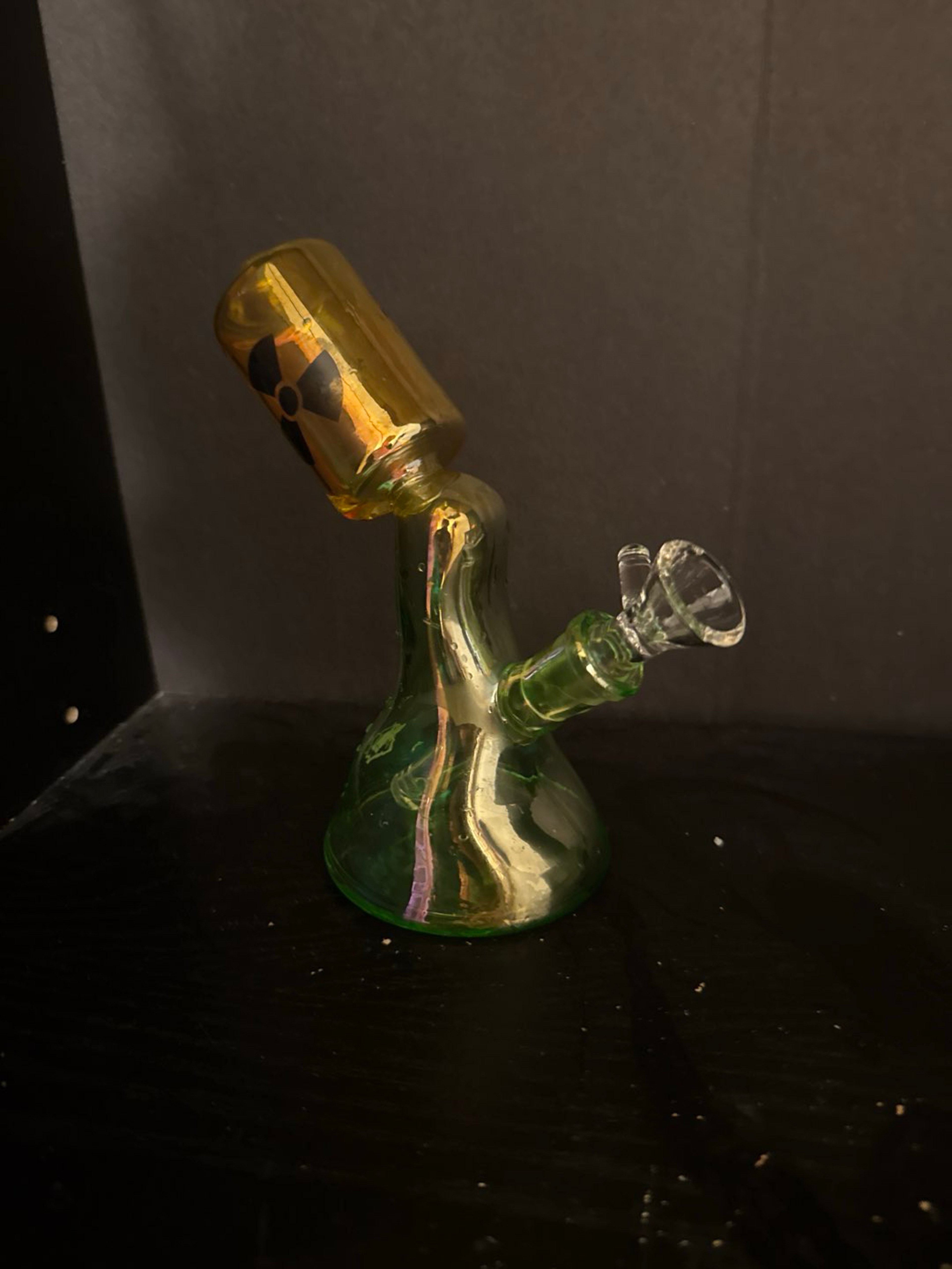 Preview pic of Daily high club glass bong