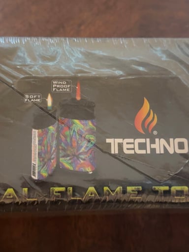 Preview pic of 25 pack torch lighters