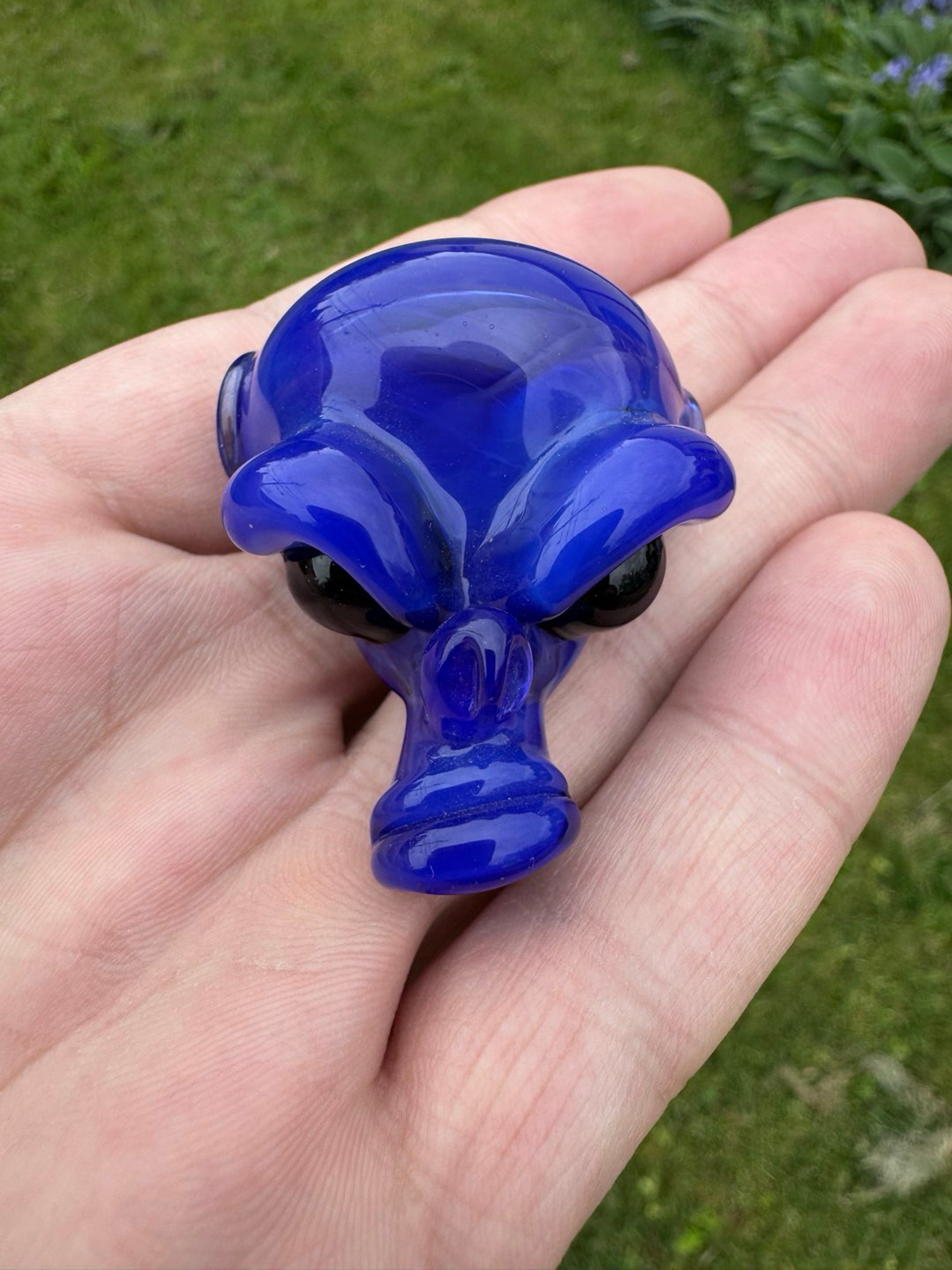 Preview pic of Alien Head pendant blue cheese