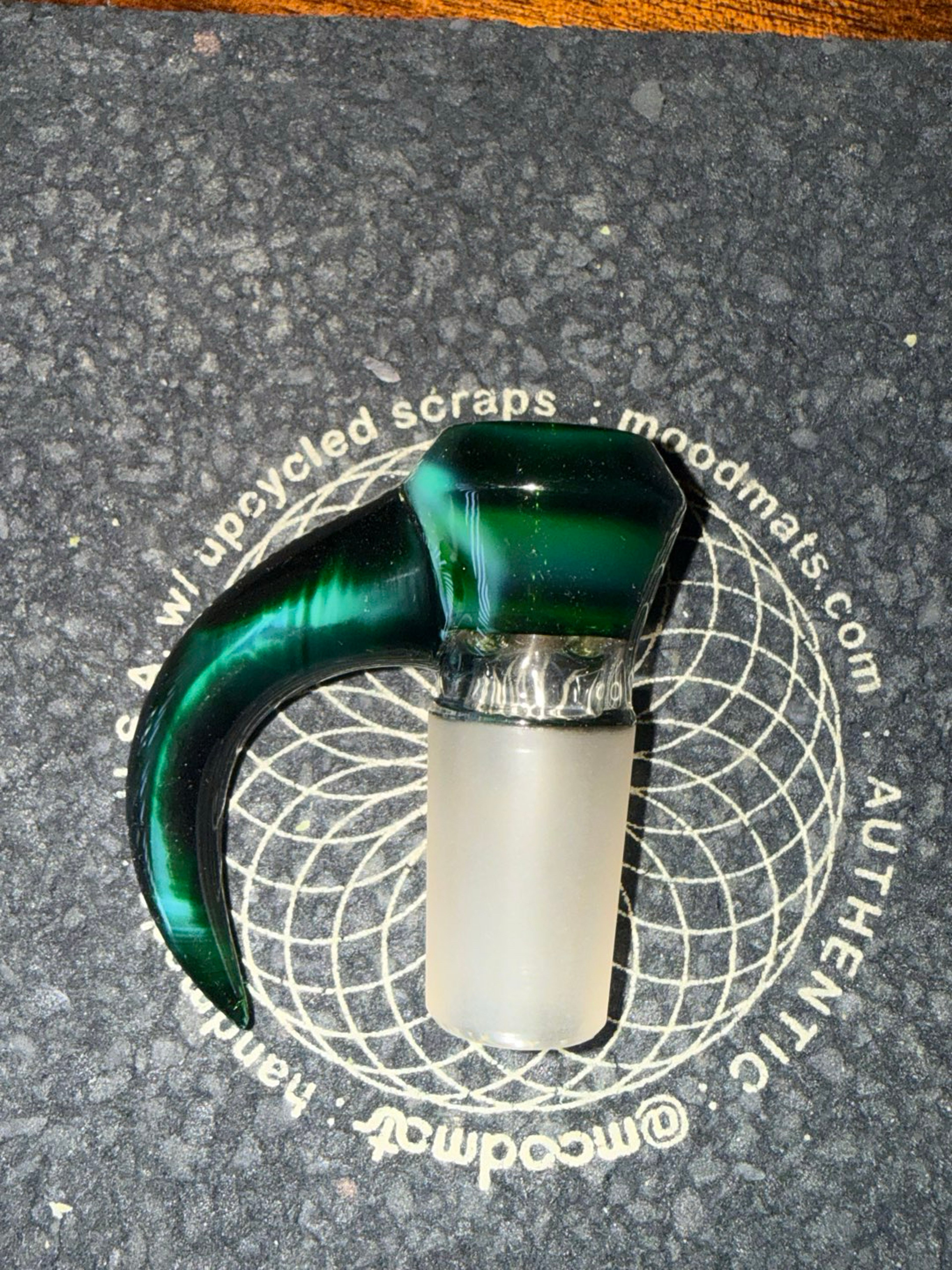 Preview pic of 18mm green money shamby slide