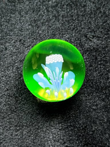 Preview pic of MarvinsGlass UV Ion Large Marble 💚