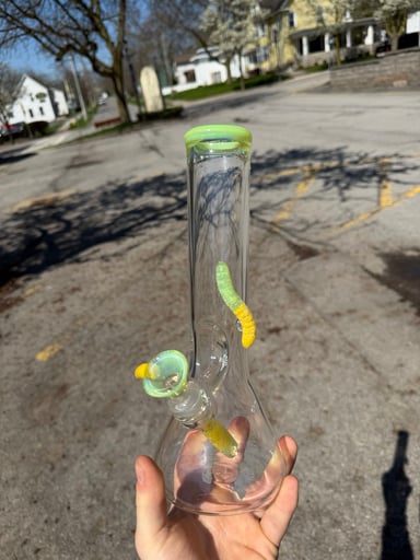 Preview pic of Emperial glass sour worm beaker