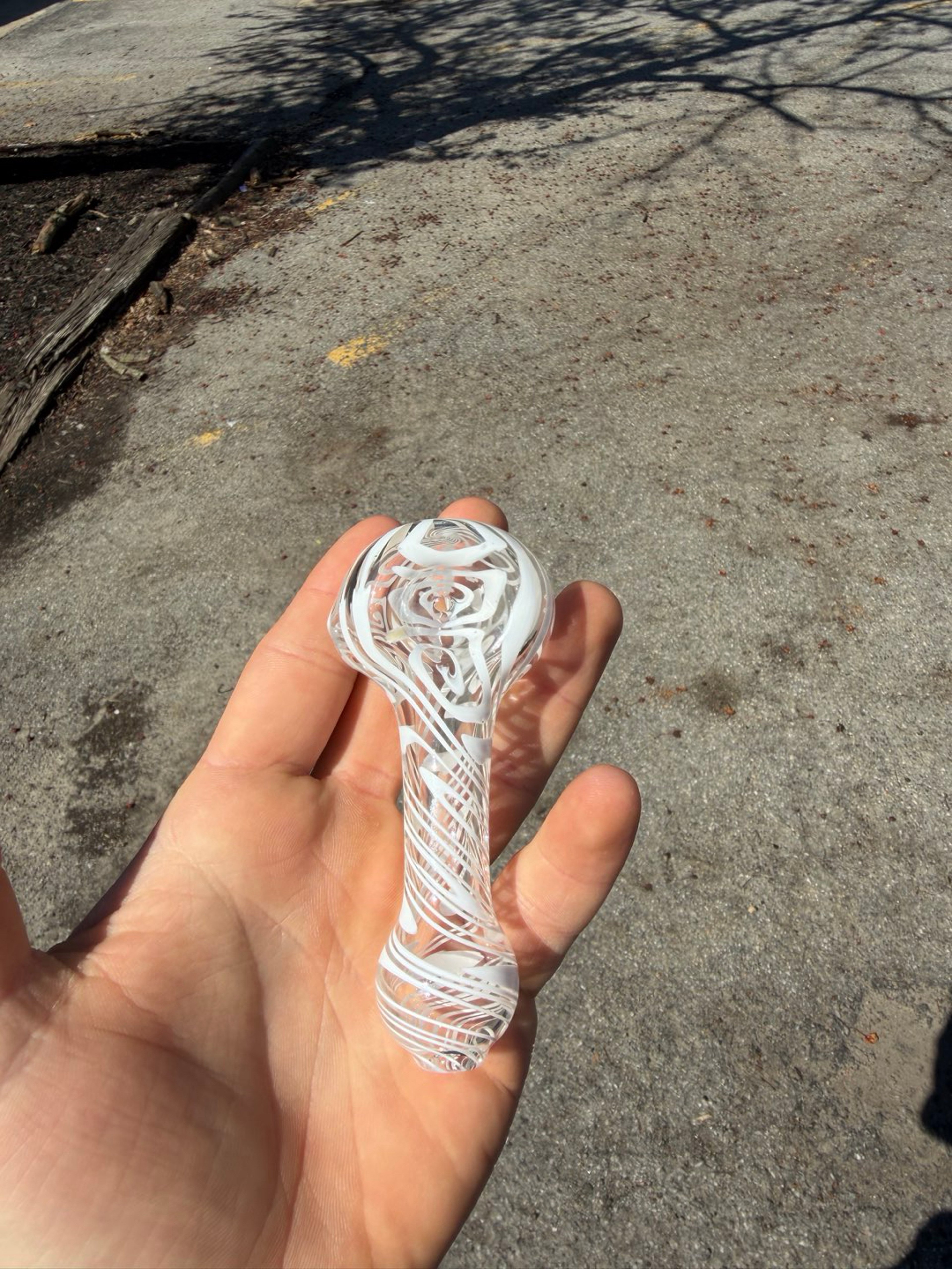 Preview pic of Sqwash glass bowl