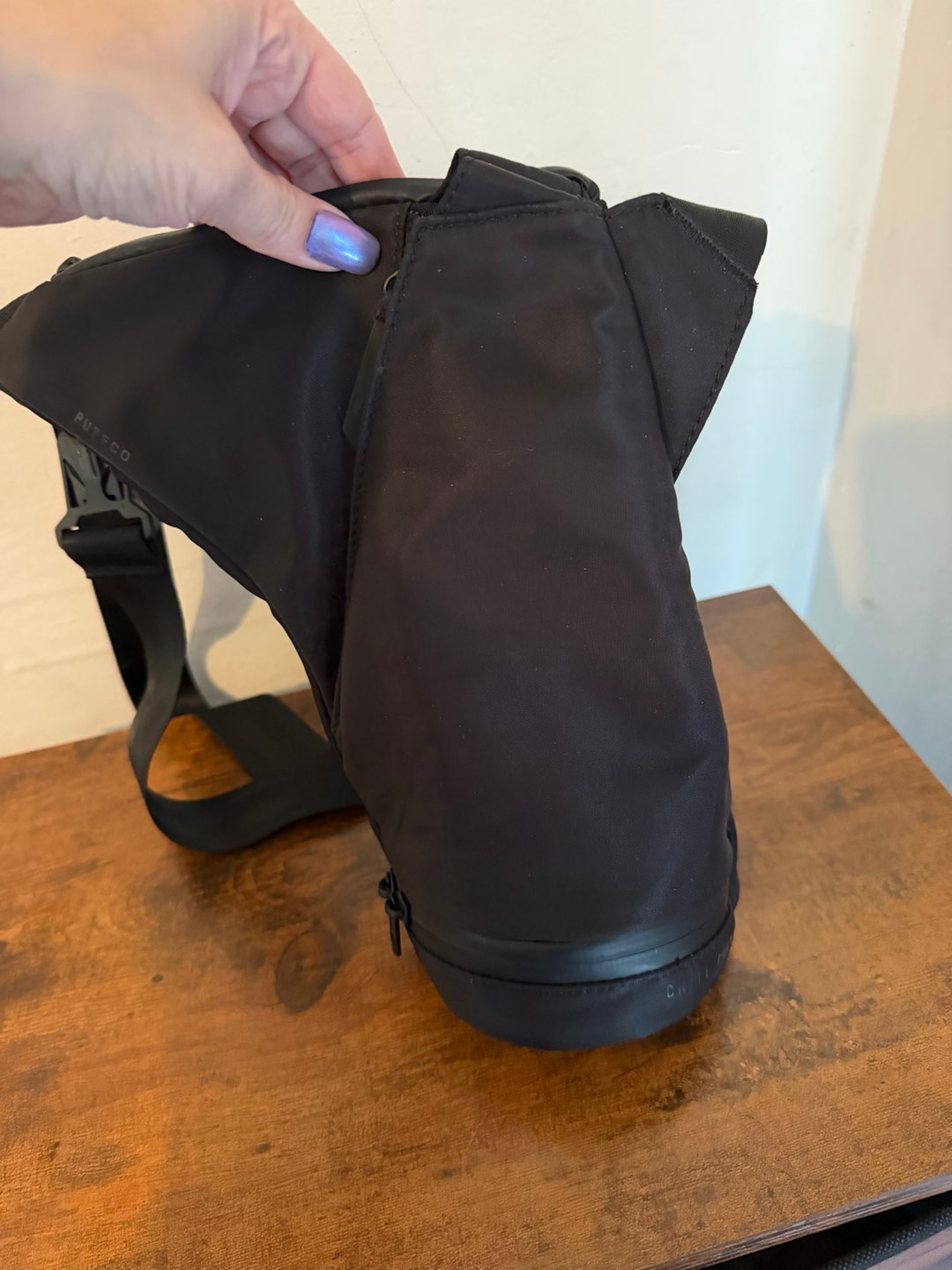 Preview pic of Peak travel bag