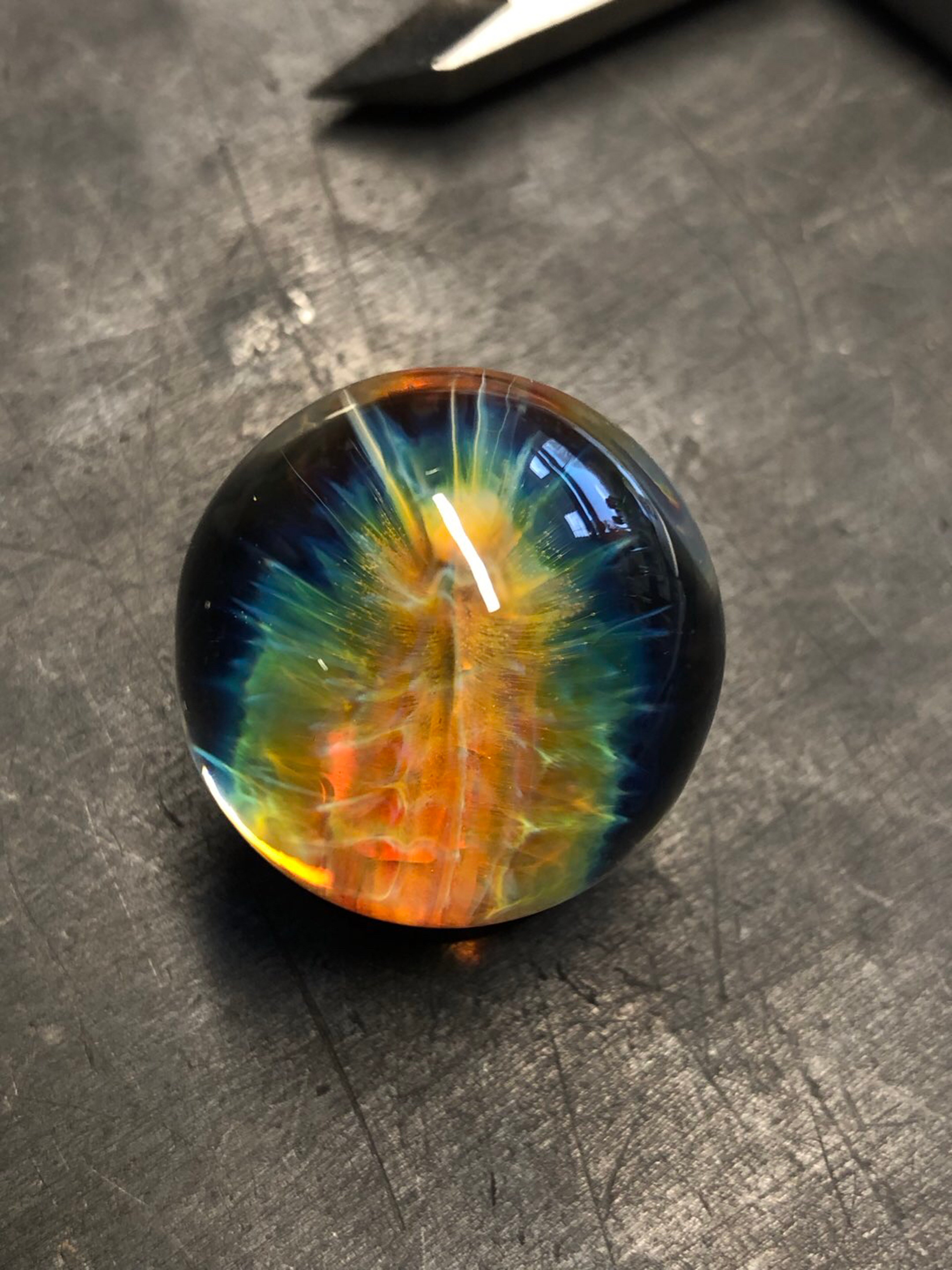 Sliver fume honey comb marble image 0