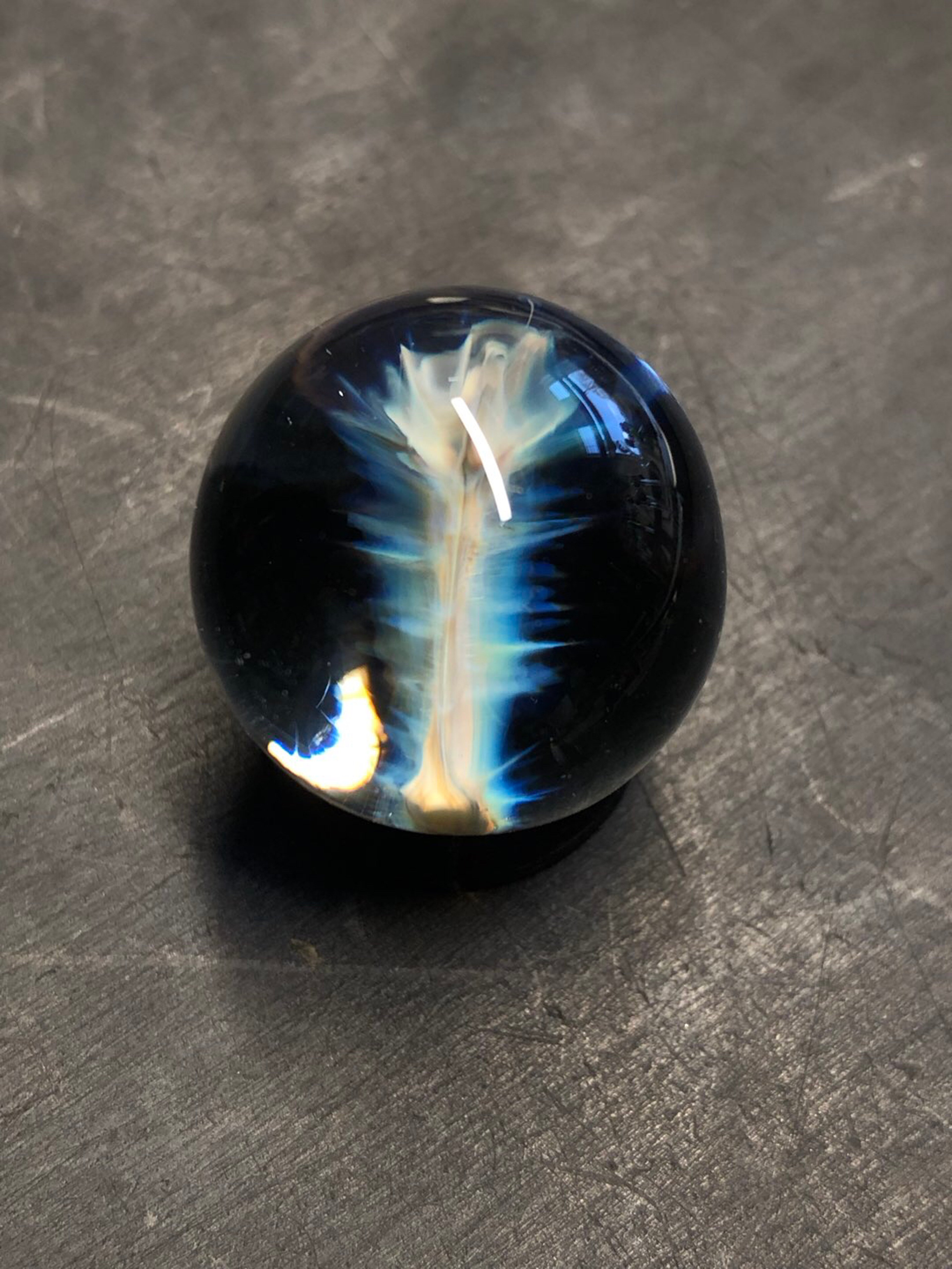 Sliver fume honeycomb marble image 0
