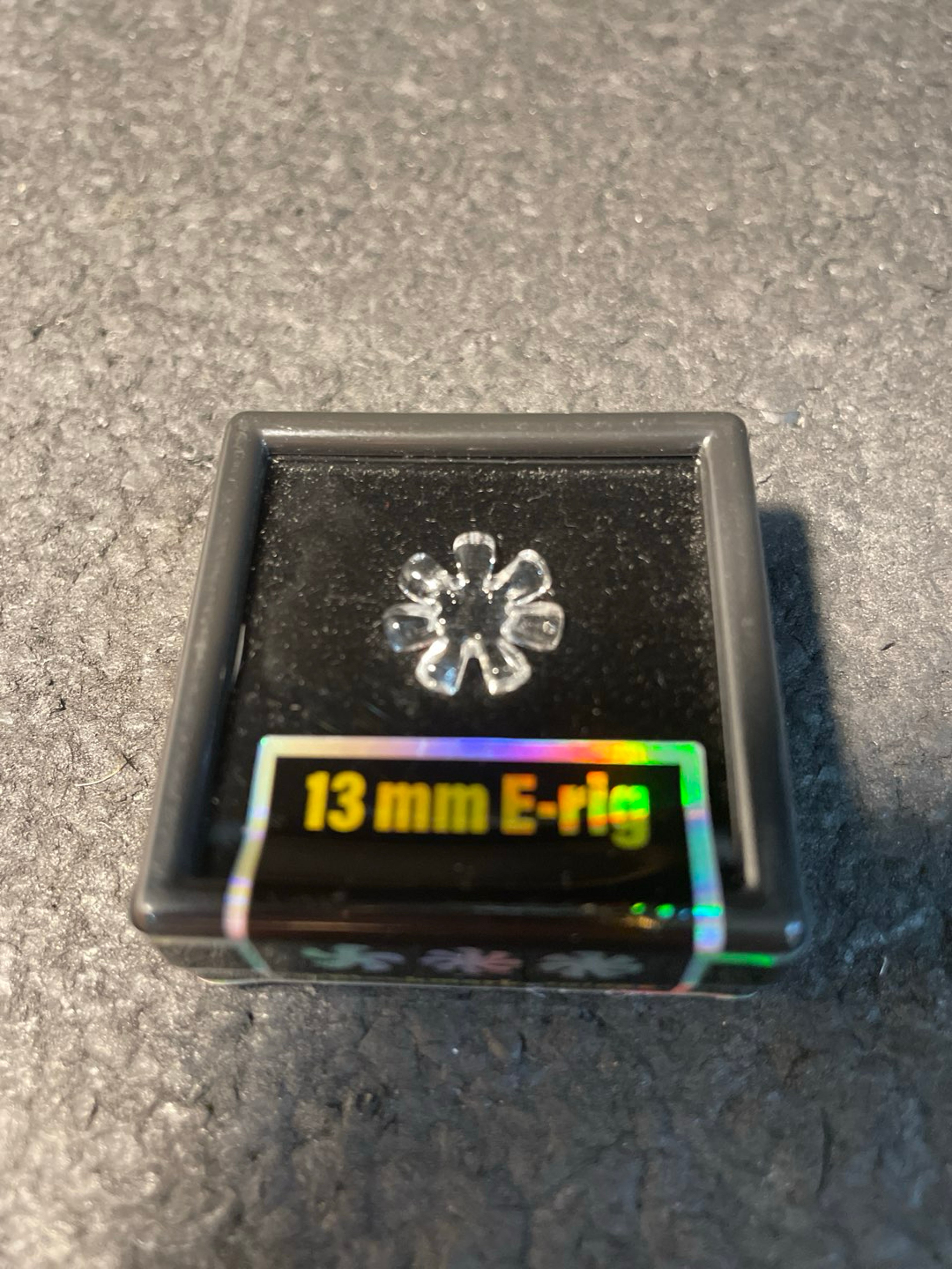 Preview pic of Black Market Glass 13mm Flake style 3