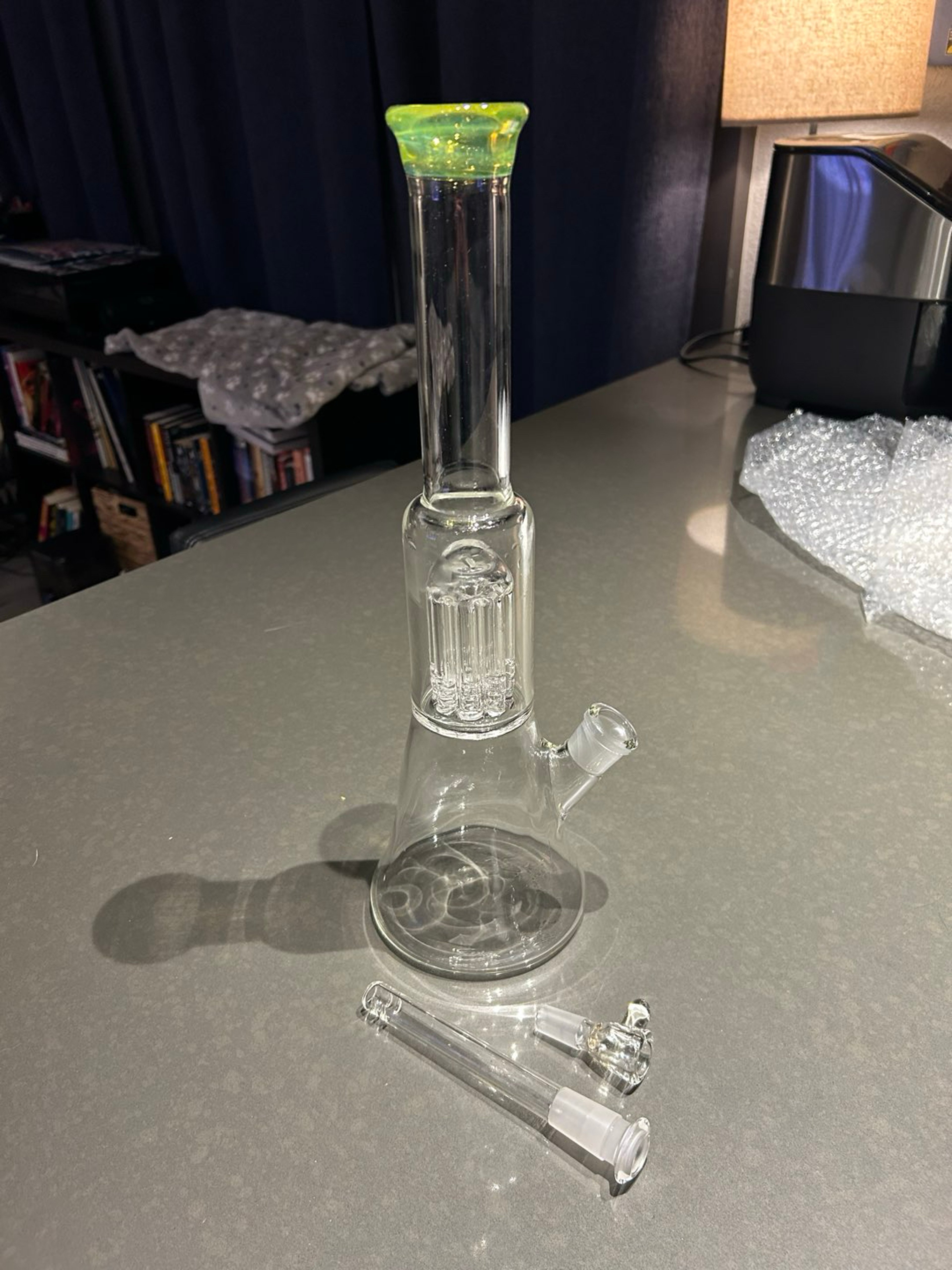 IV Glass 8 arm beaker image 0