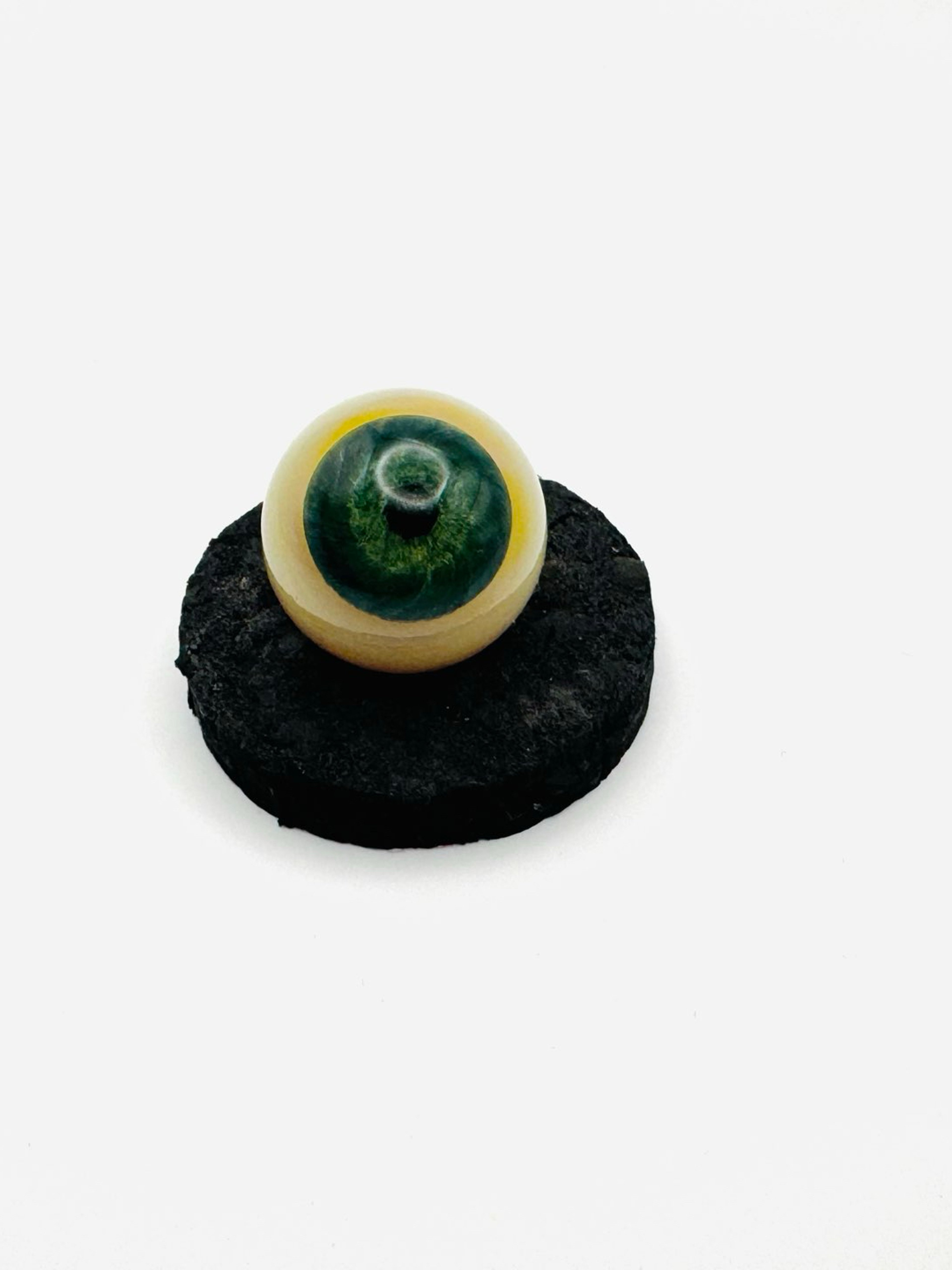 Preview pic of Eyeball marble! UV reactive!