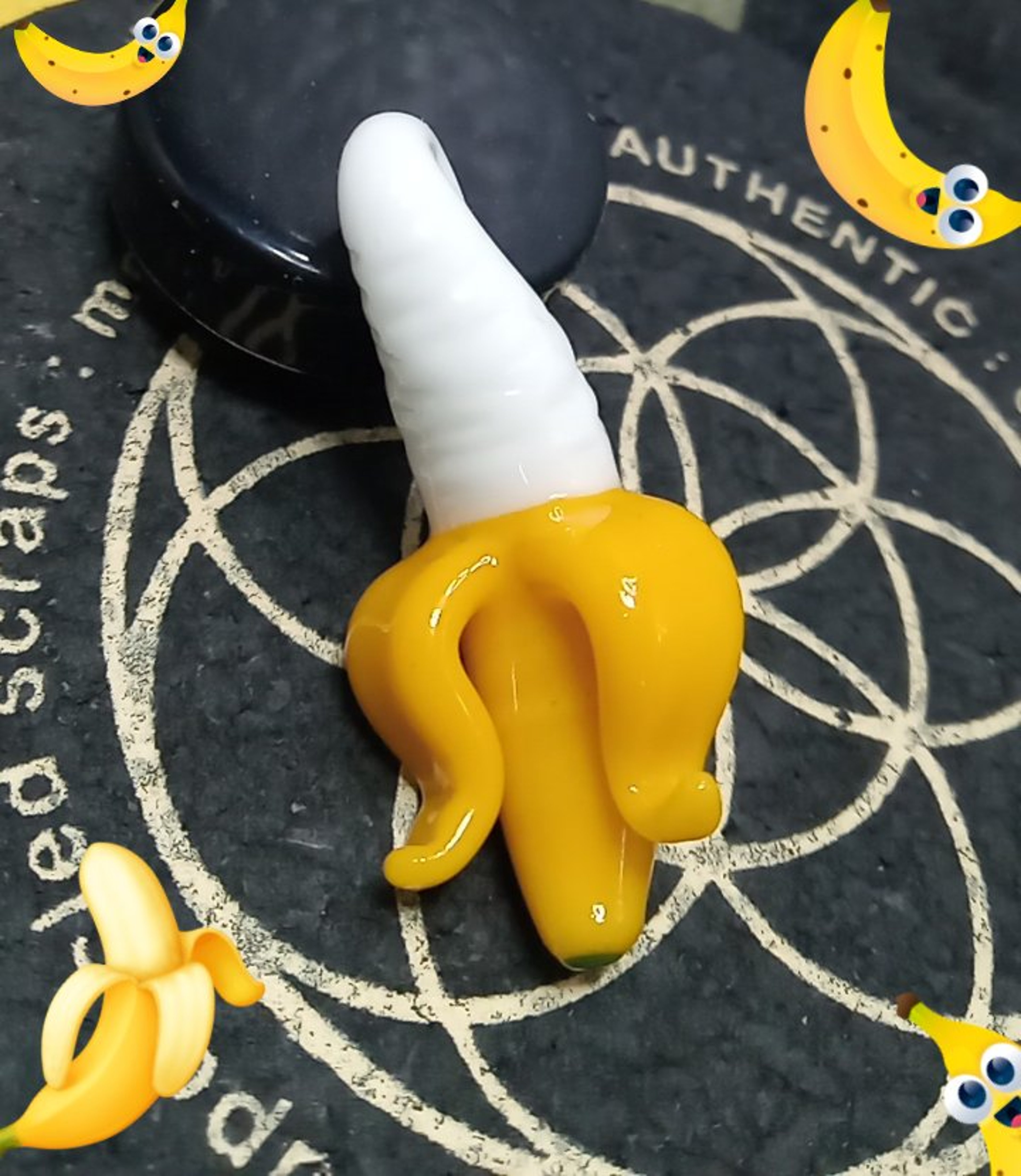 Preview pic of 🍌Custom🍌Made🍌Heady🍌Glass🍌Banana🍌Pendant