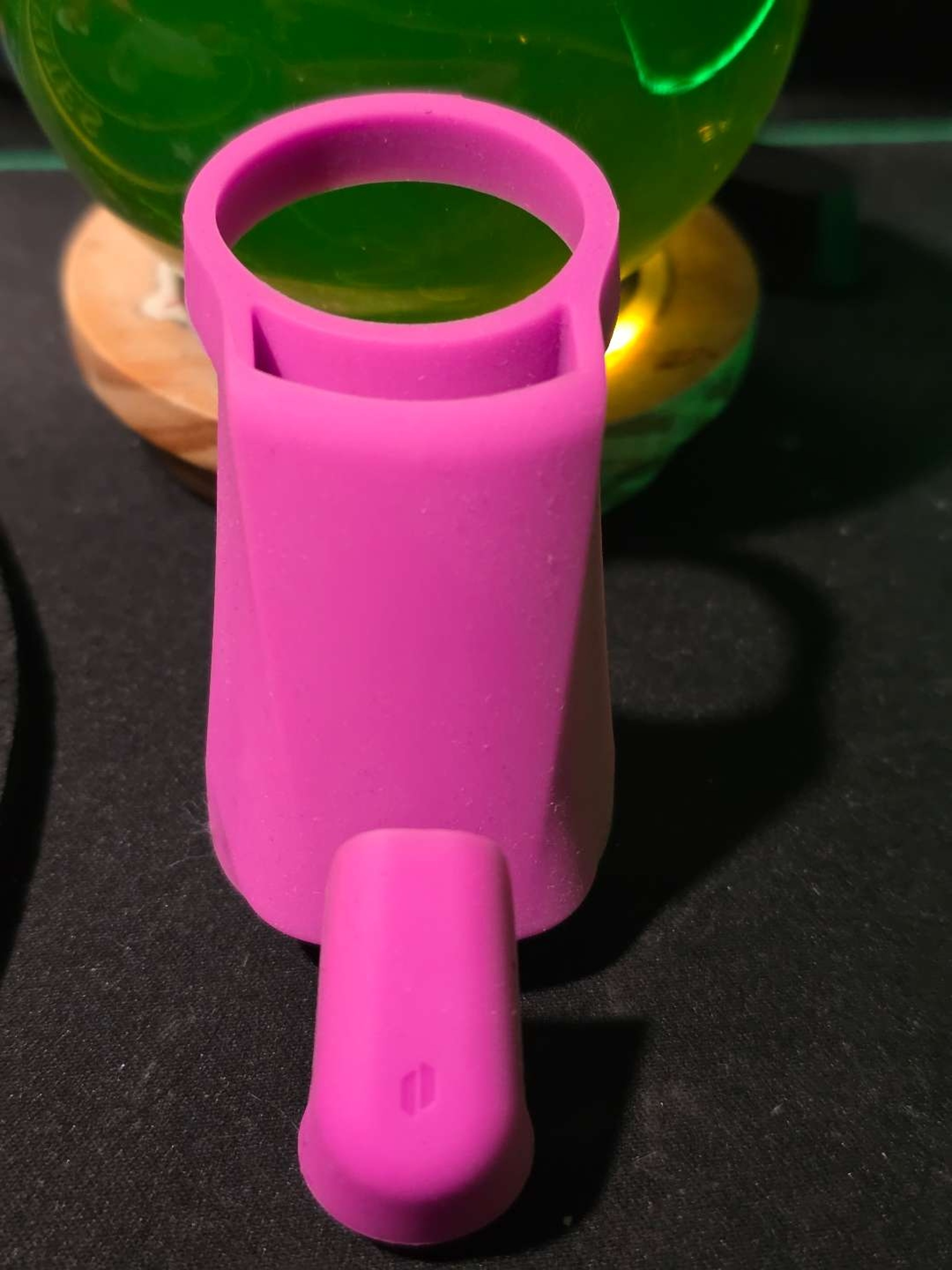 Preview pic of Puffco pro v1 travel pack back pack mouth piece