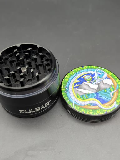 Preview pic of PULSAR ARTIST SERIES METAL GRINDER | REMEMBERING DRAGON | 4PC | 2.5"