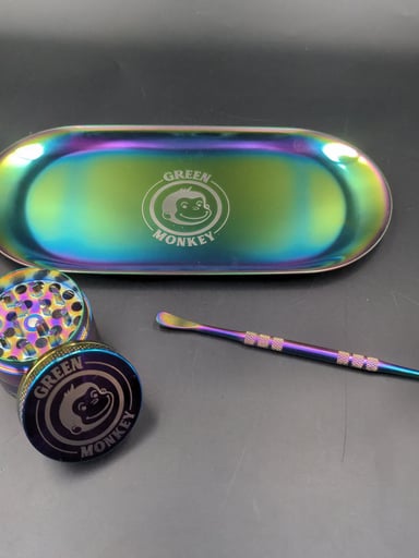 Preview pic of GREEN MONKEY RAINBOW FINISH ROLLING TRAY & GRINDER KIT