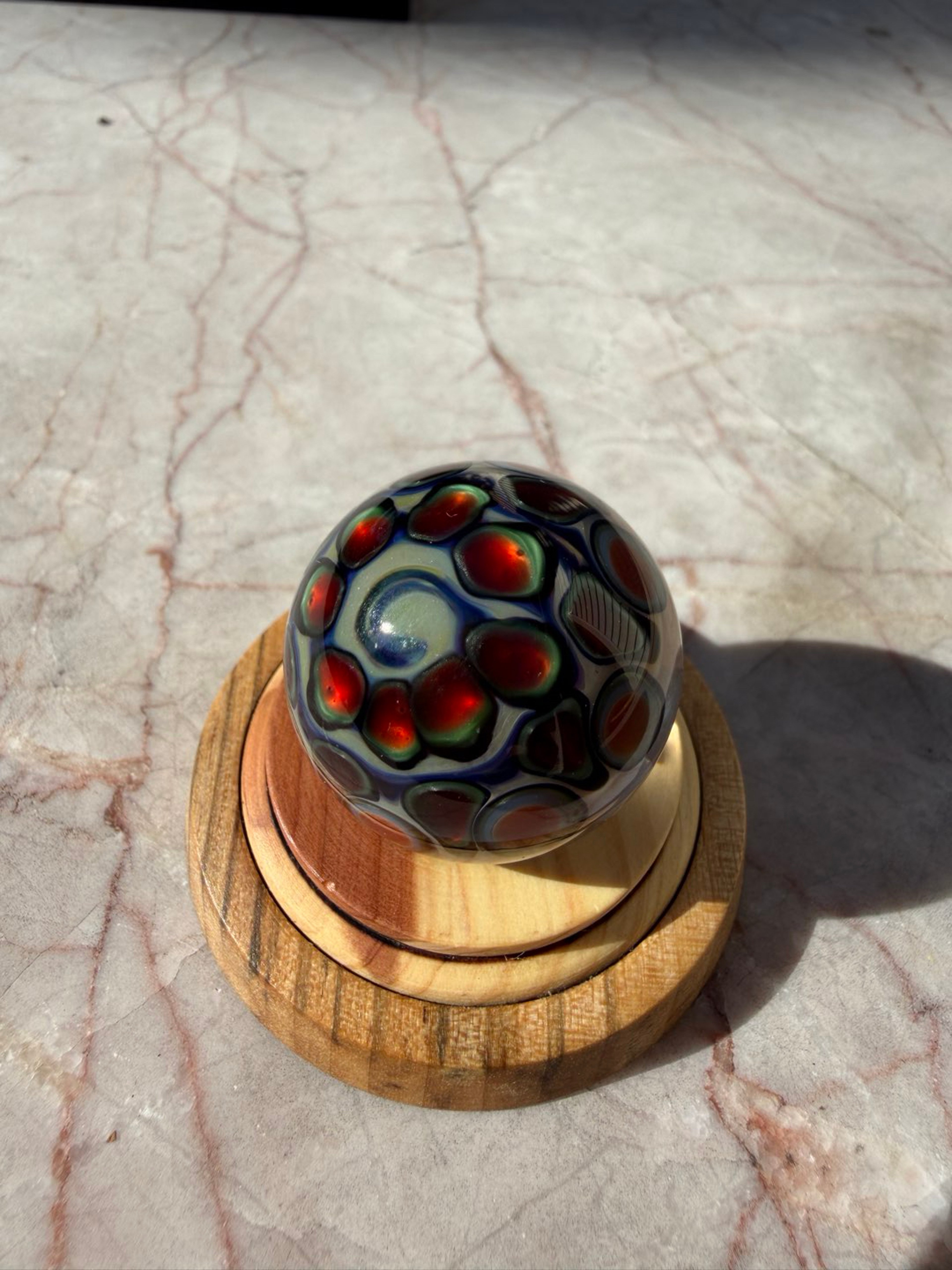 Preview pic of Crazy face dot swirl