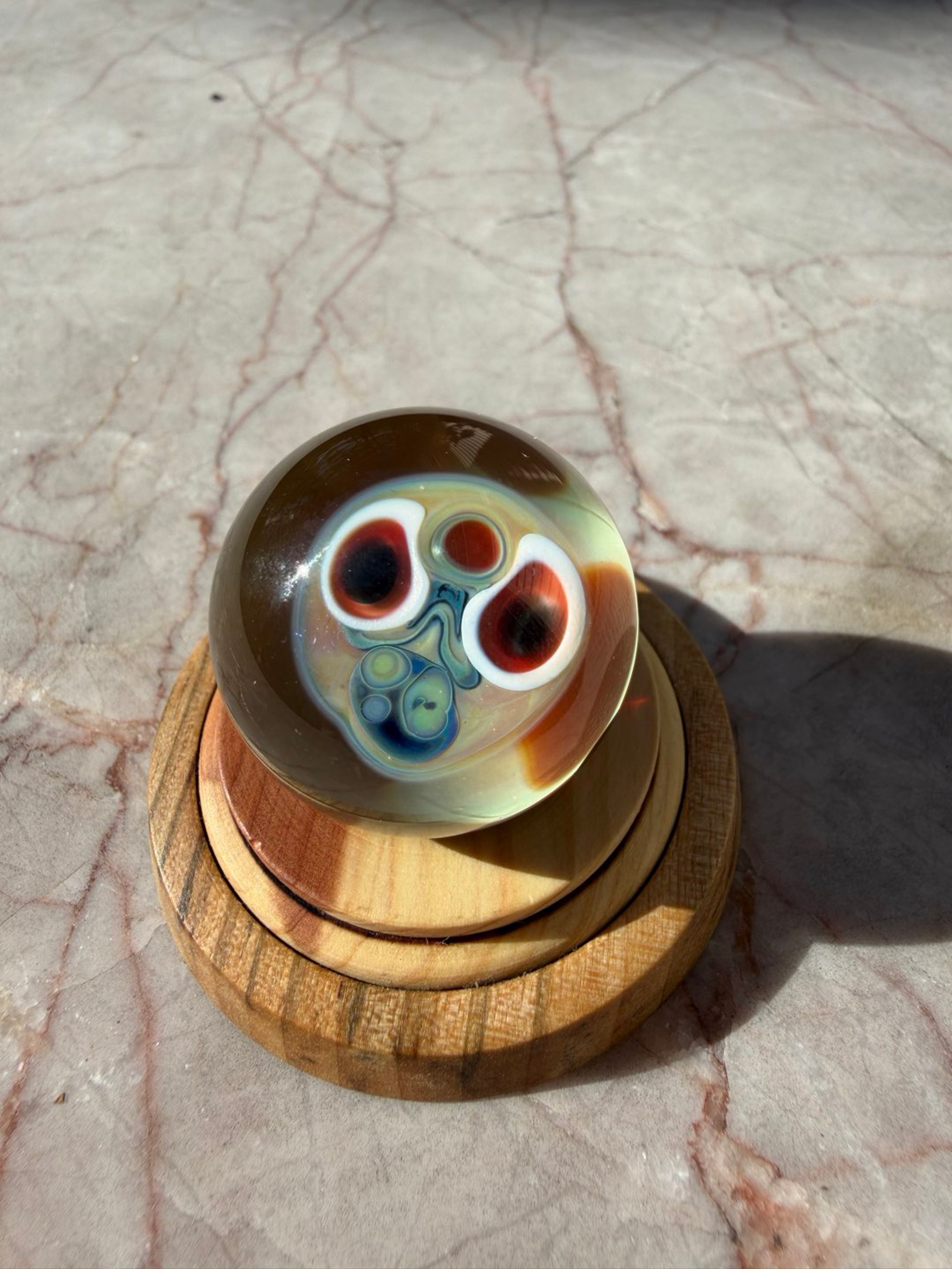 Crazy face dot swirl image 0