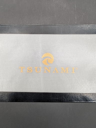 Preview pic of TSUNAMI SILICONE CONCENTRATE DAB MAT