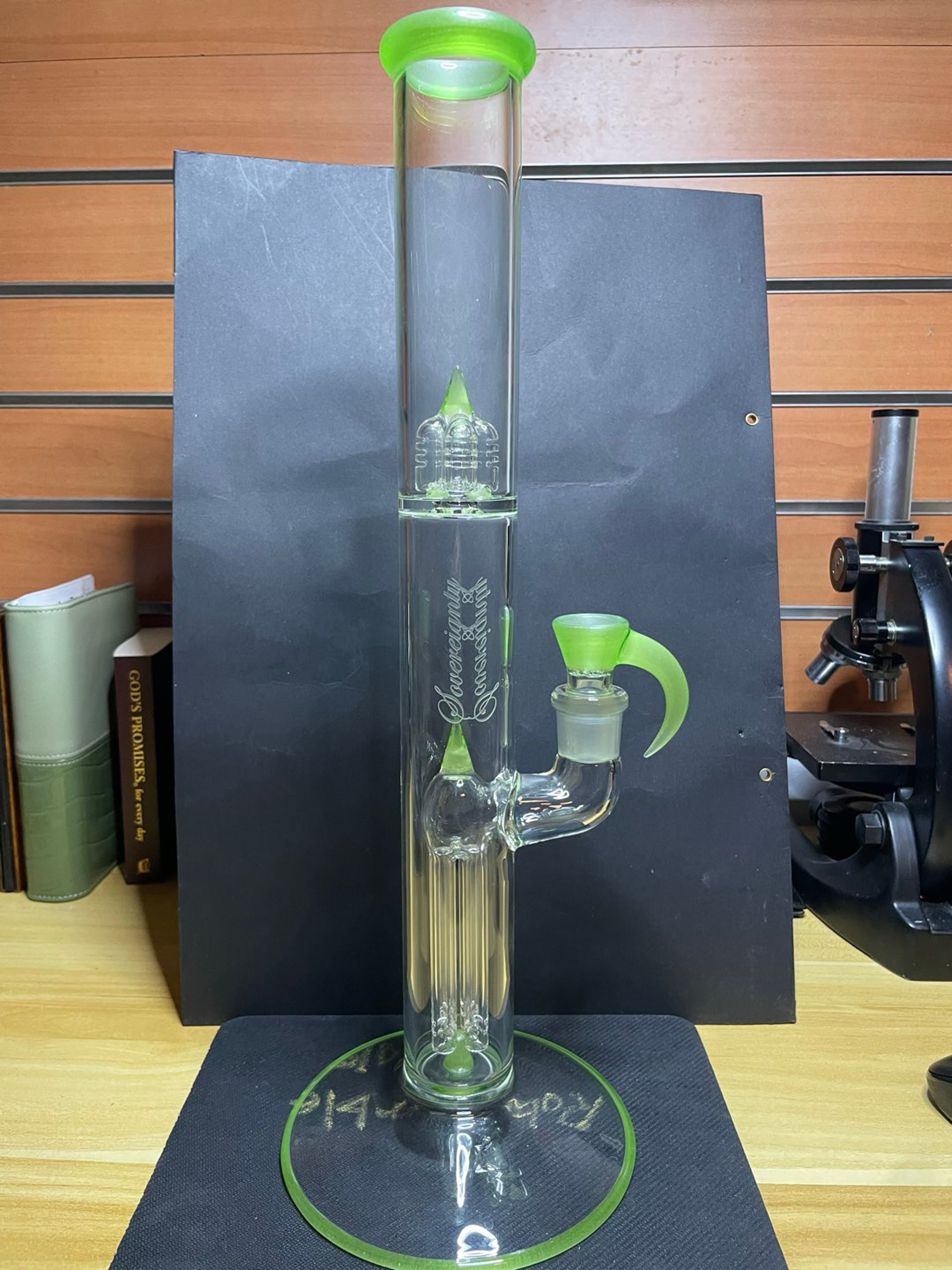 Preview pic of Sovereignty FA Lime White Satin Slitted 44