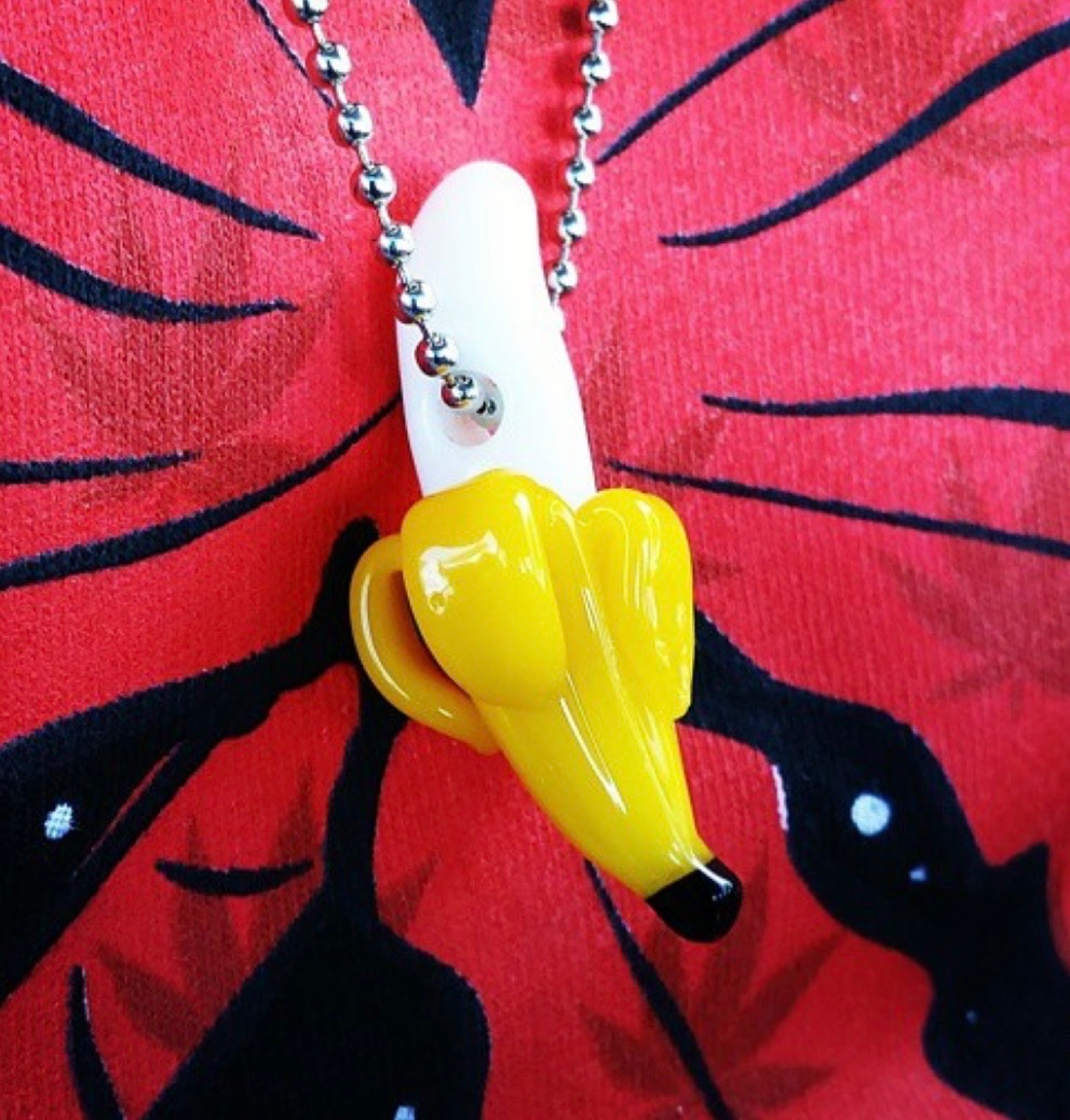 Preview pic of Coyle Banana Pendant
