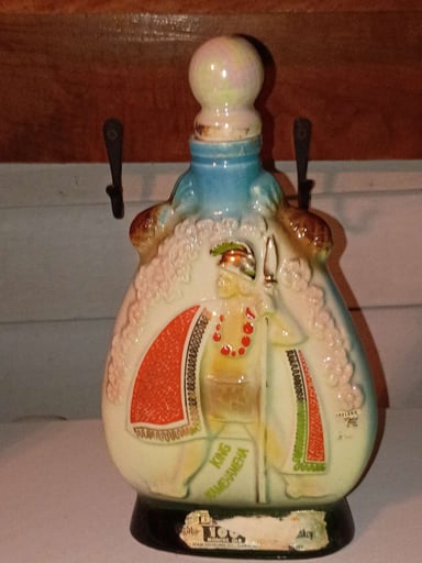 Preview pic of Vintage Jim beam liquor decanter