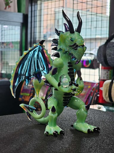 Preview pic of Mako Glass Dragon Rig