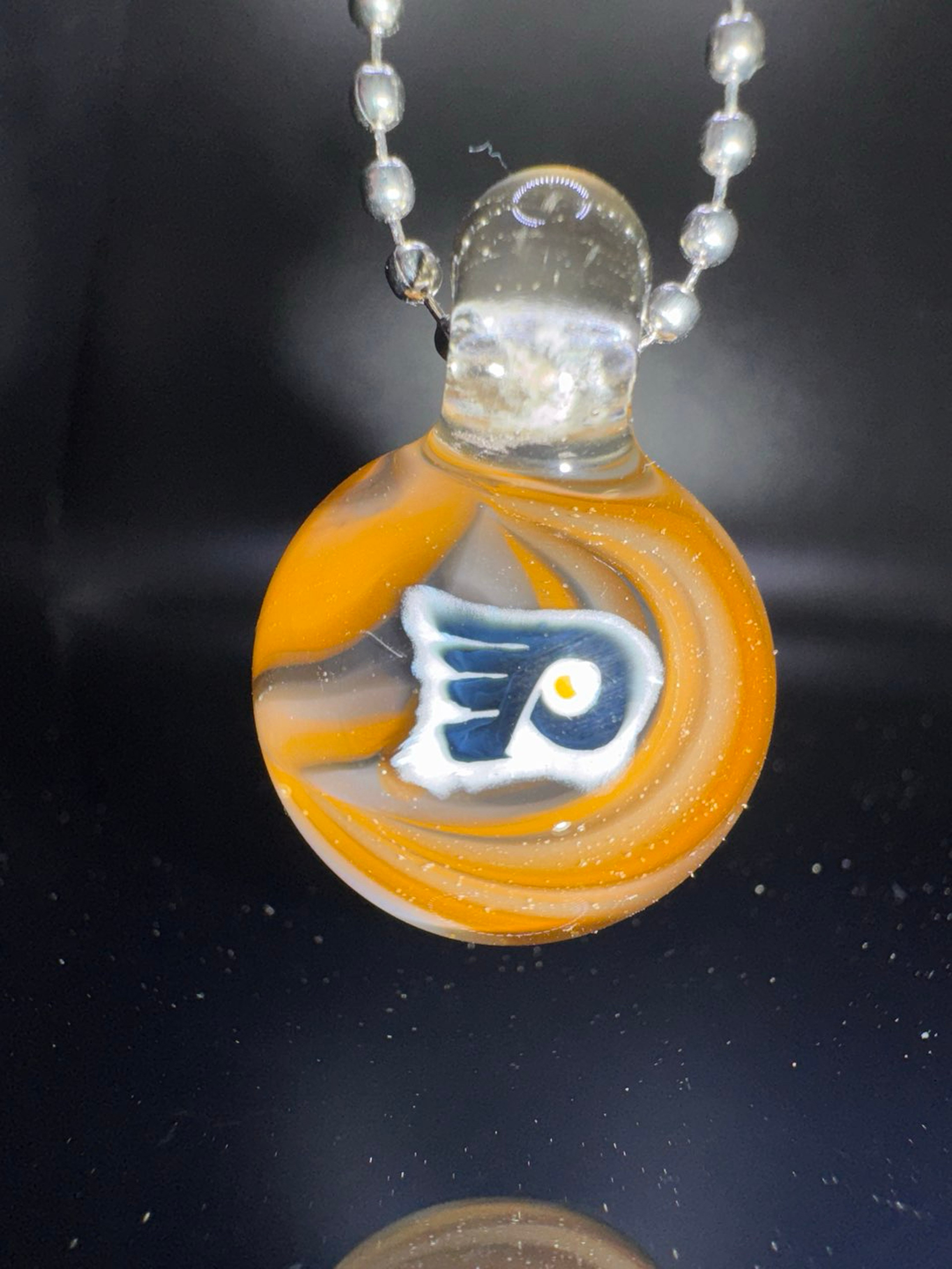 Flyers Pendant image 0