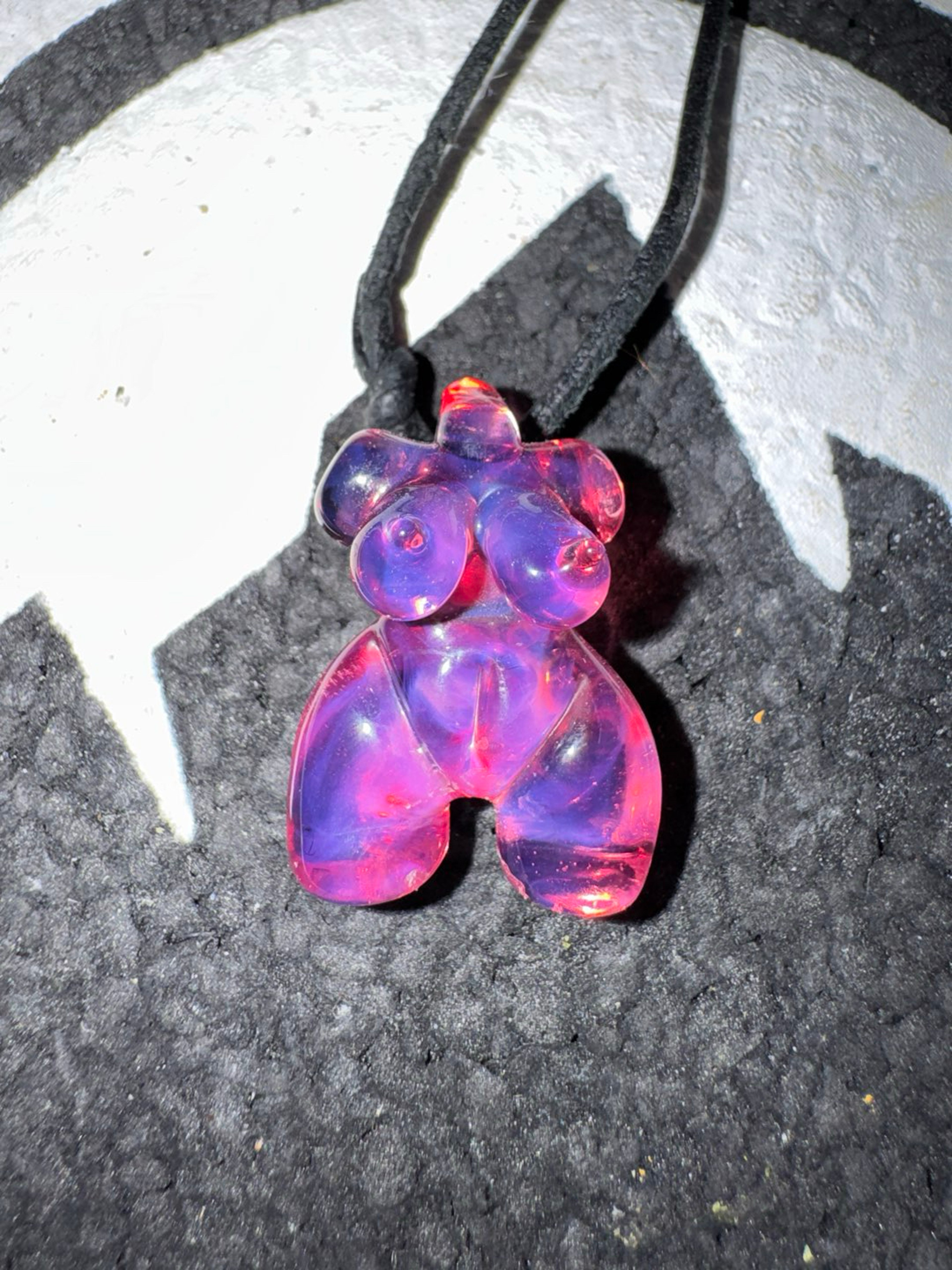Preview pic of Lissa melts pendant