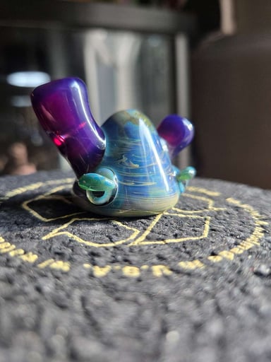 Preview pic of Lerk the world pendant