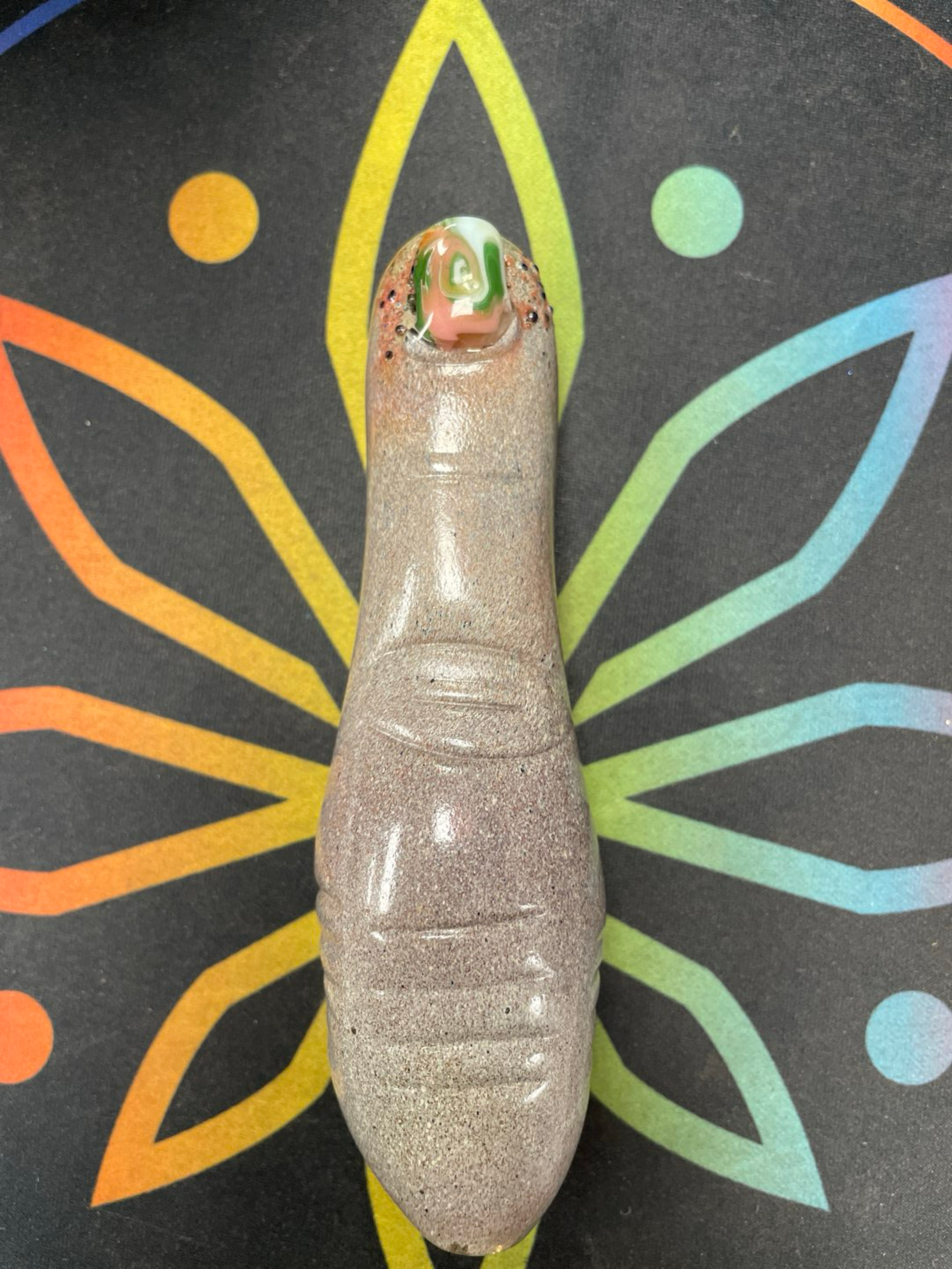 Preview pic of Finger Hand Pipe