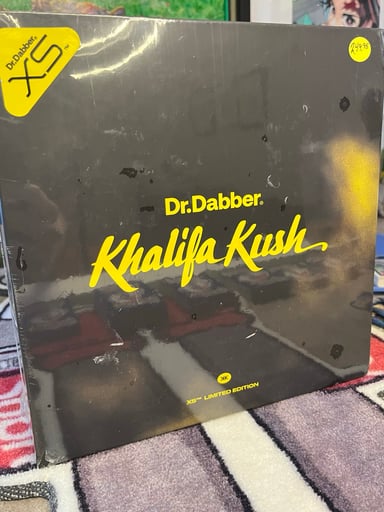 Preview pic of (Factory Sealed) Wiz Khalifa x Dr Dabber XS Collab