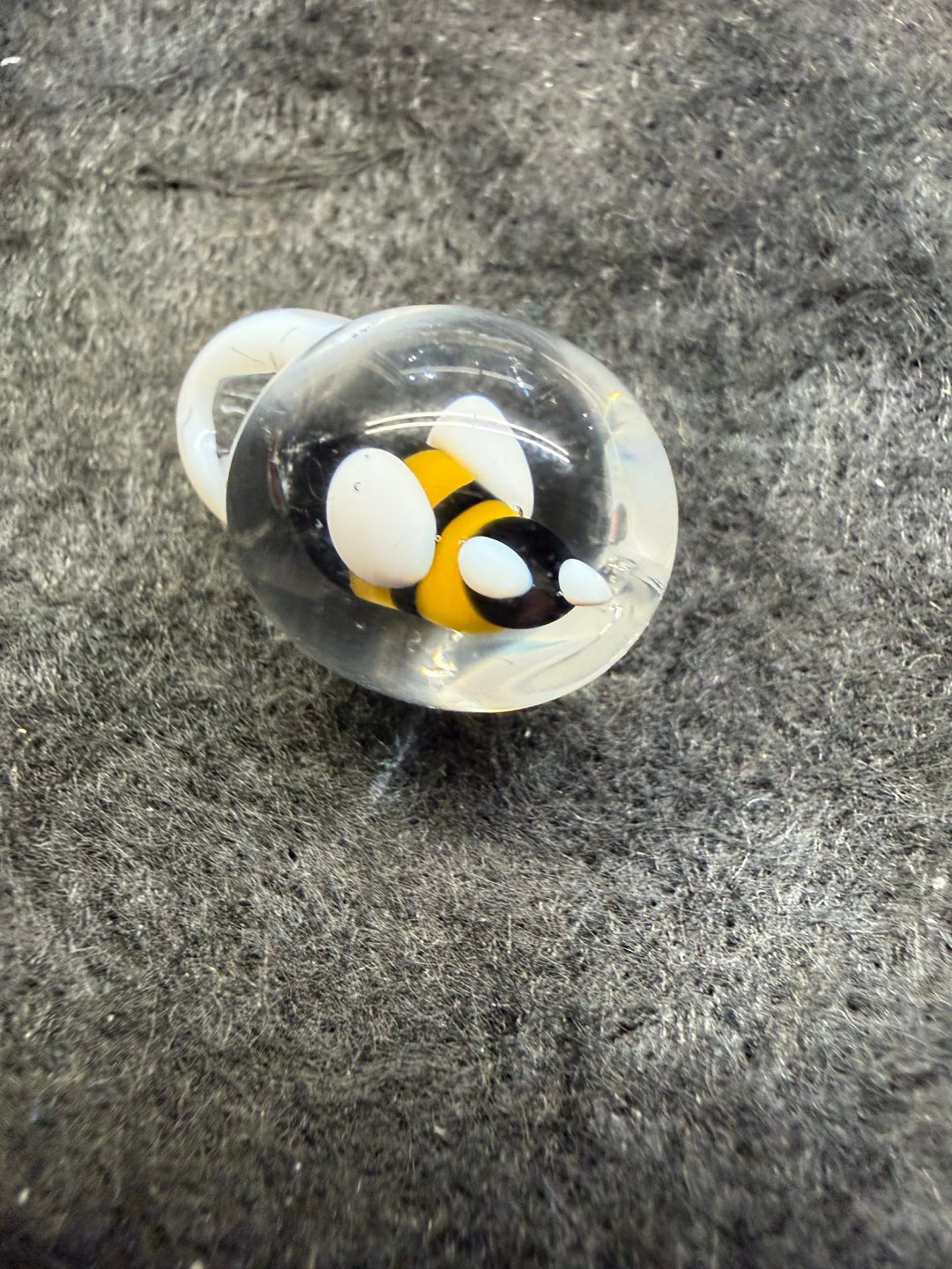 Bee pendent image 0