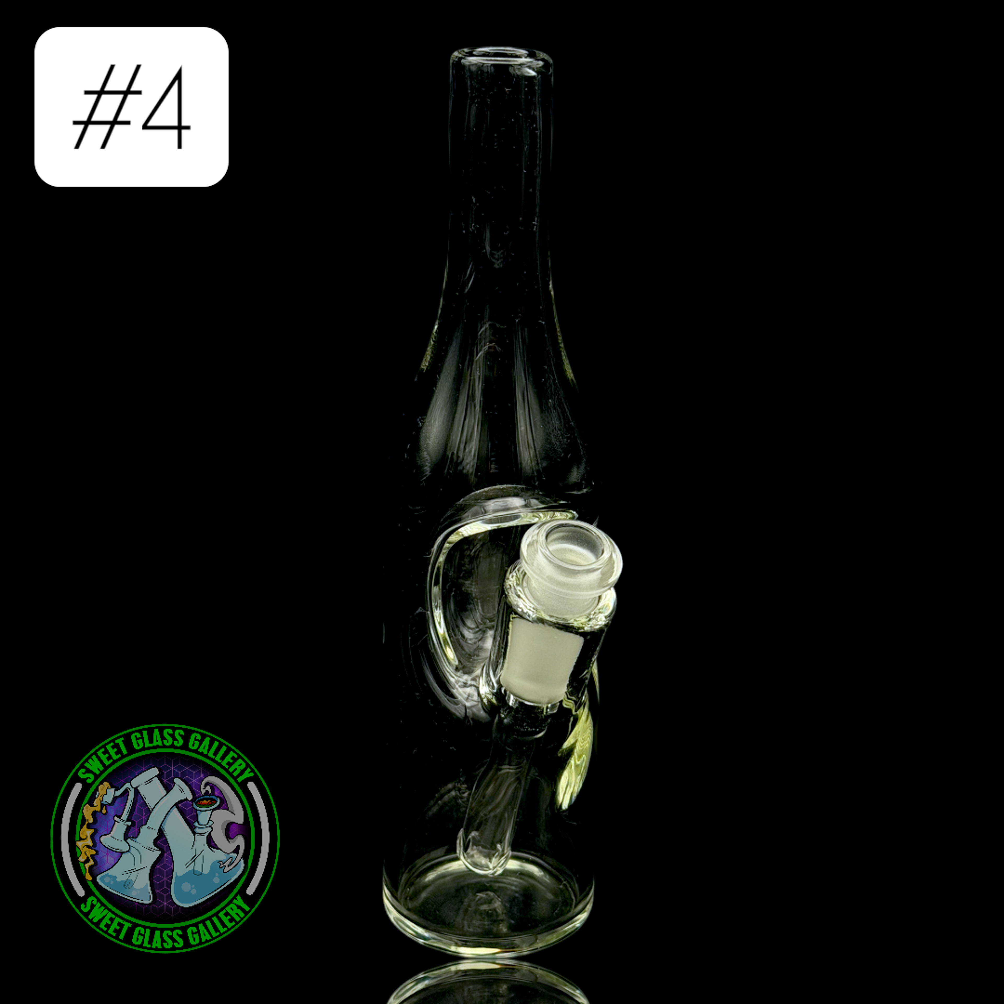 Preview pic of Billzboro Glass - Rig #4 - Saki Bottle *Small Blemishes