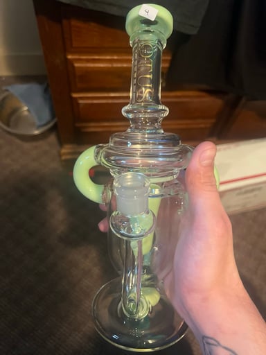 Preview pic of Lotus water pipe