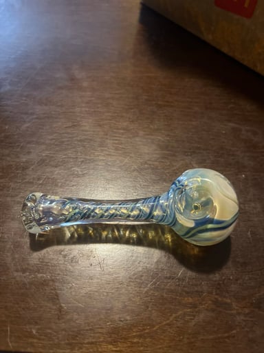 Preview pic of White and blue swirl pipe