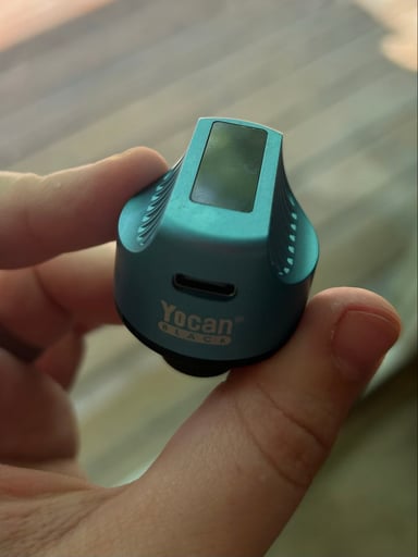 Preview pic of Yocan black heat vision temp reader and cap