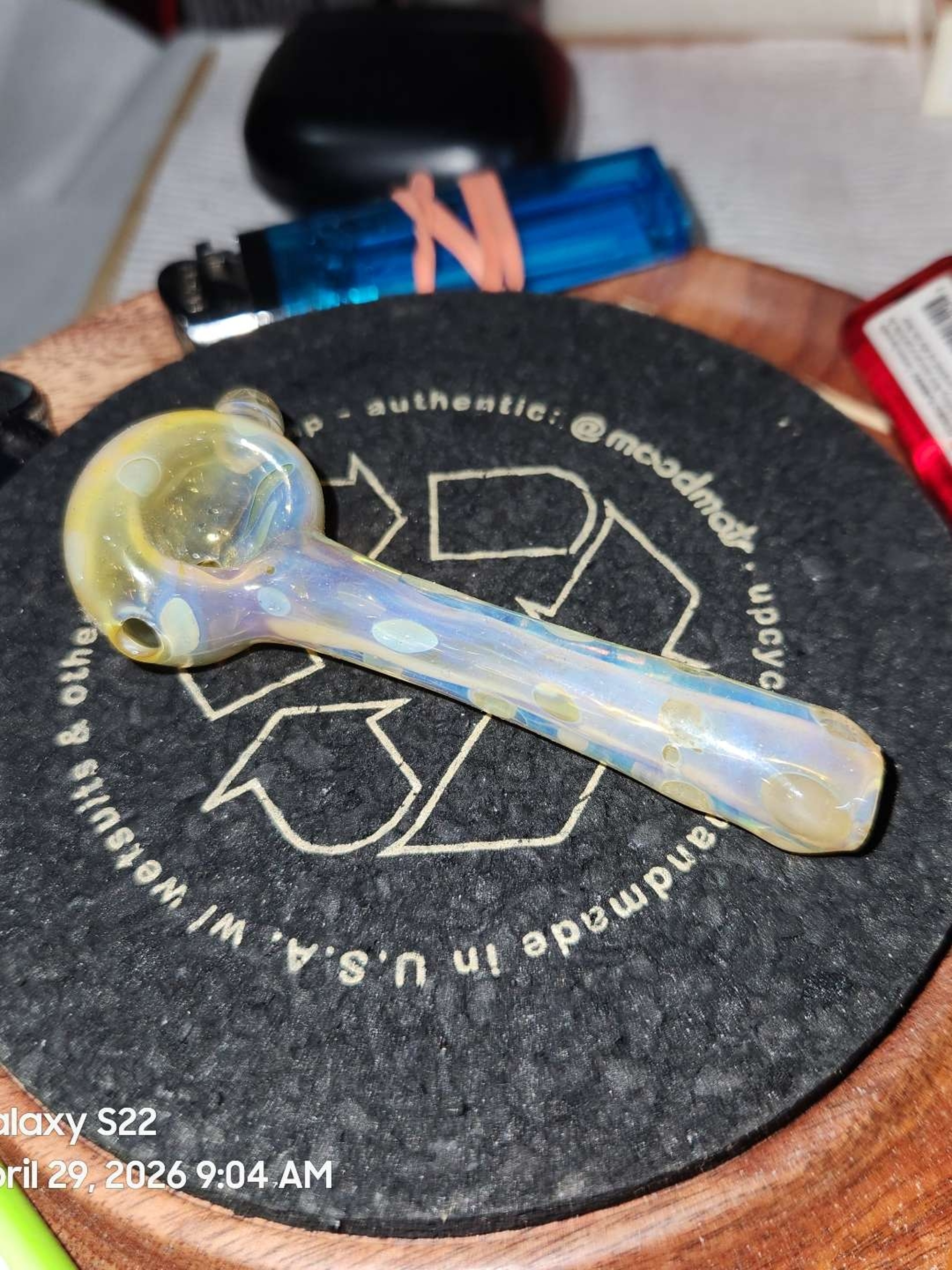 Preview pic of Fume og pipe