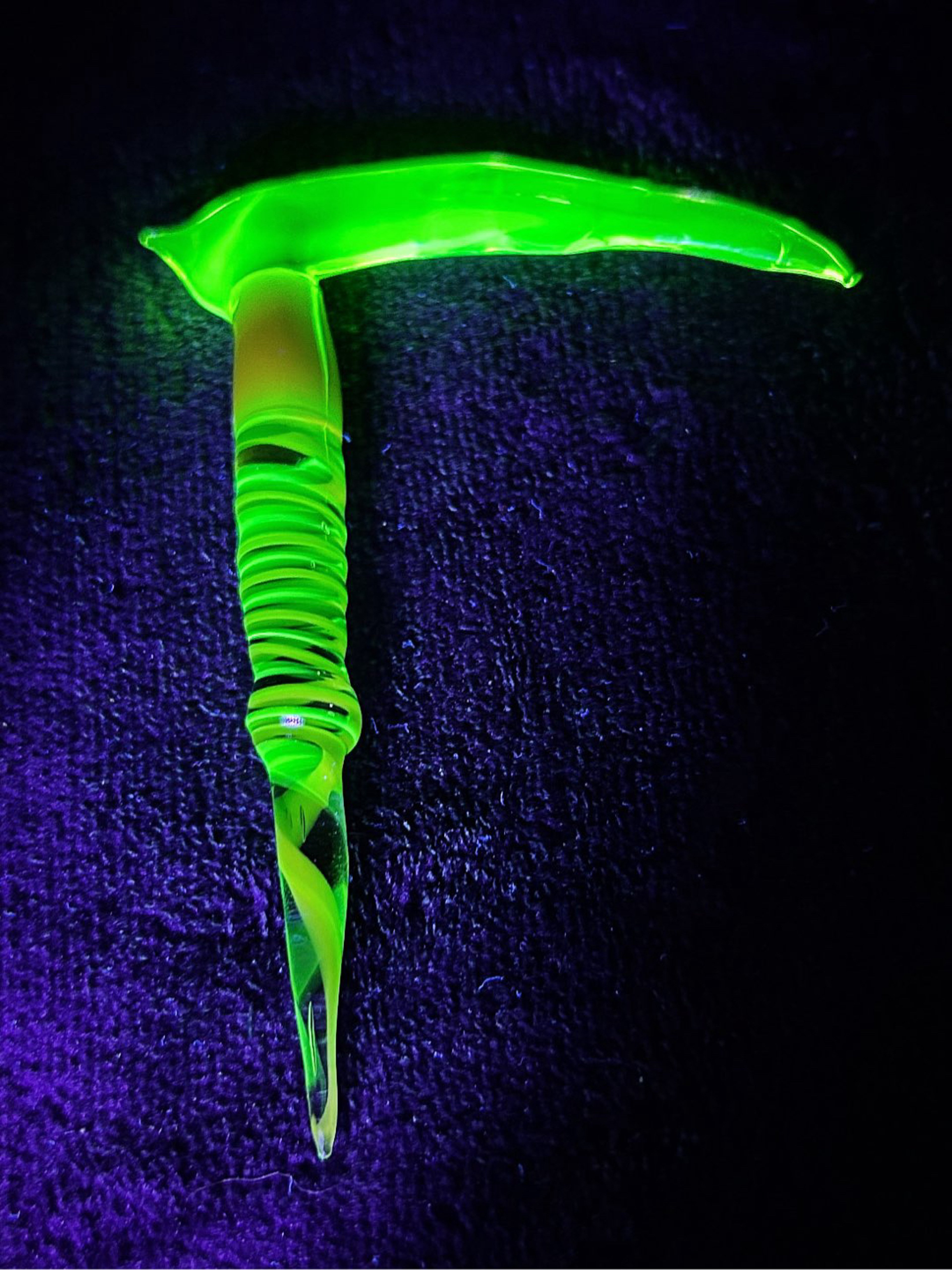 Preview pic of MarvinsGlass UV Scythe 4 Sale! ✅