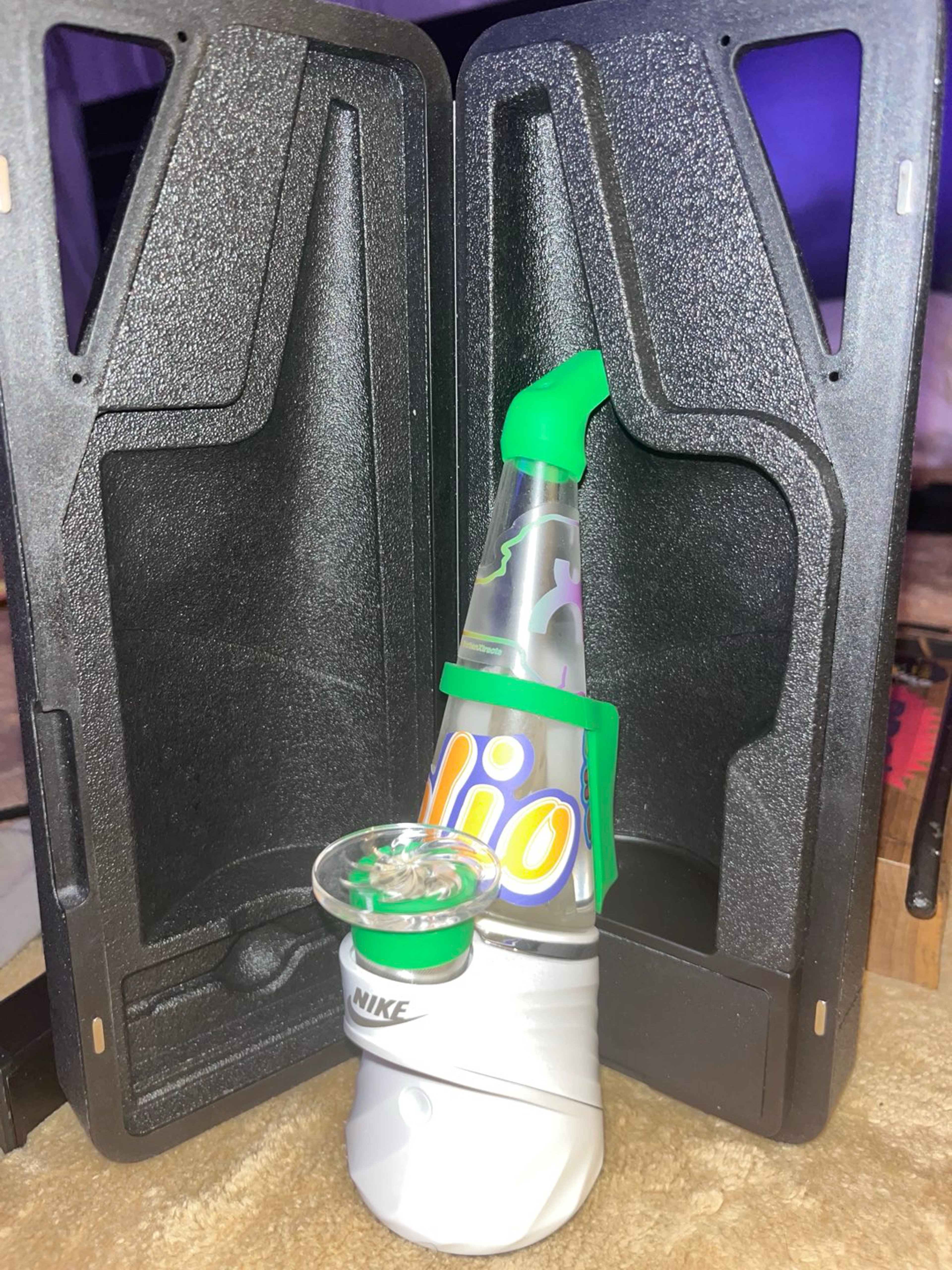 Preview pic of Puffco Peak Pro Pearl with Extras Read Discript