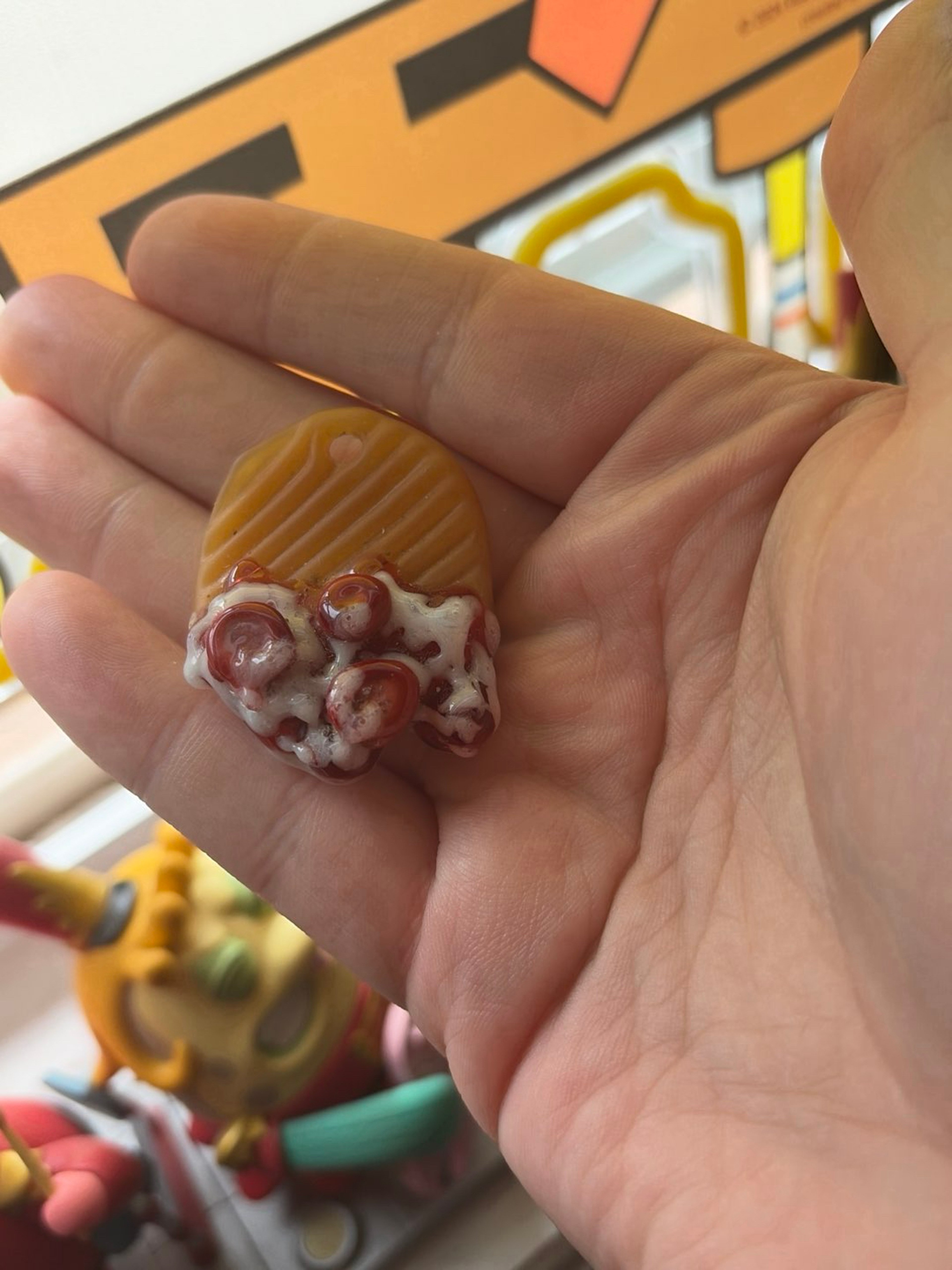 Preview pic of Pizza chip pendant