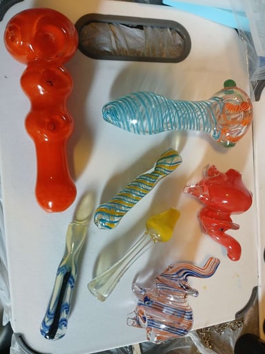 Preview pic of Random pipe, chillum, or 3" elephant