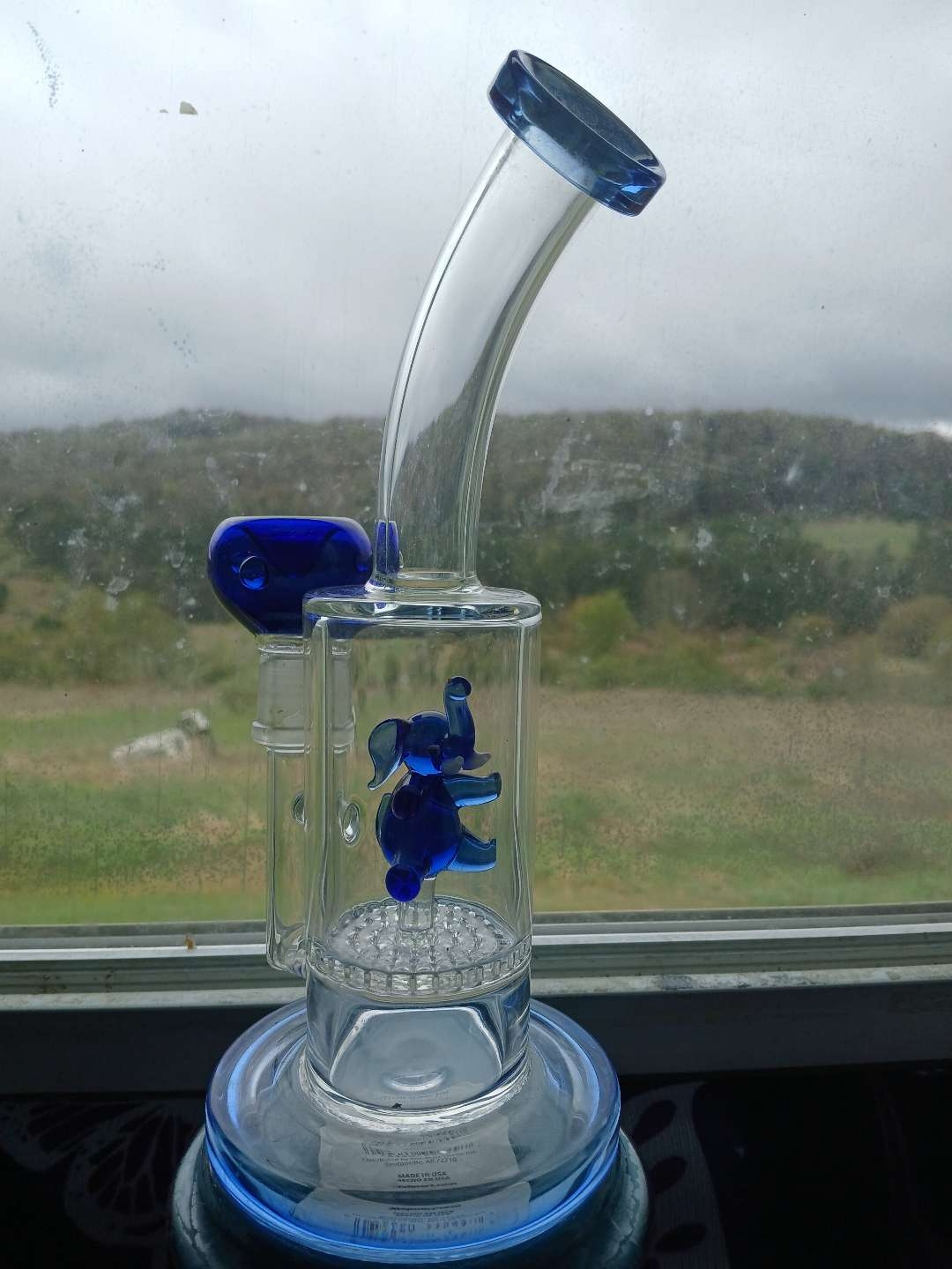Blue elephant bong image 0
