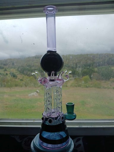 Preview pic of 14" tall octopus theme bong/rig